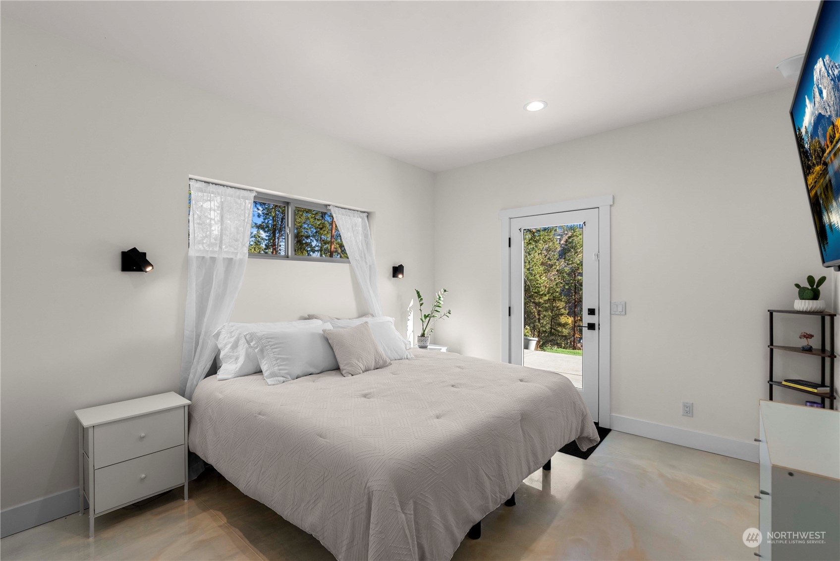5674 Mountain Lane