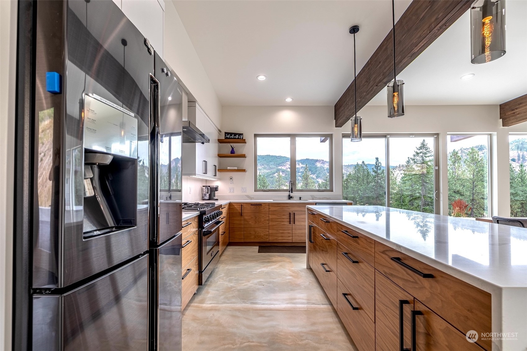 5674 Mountain Lane