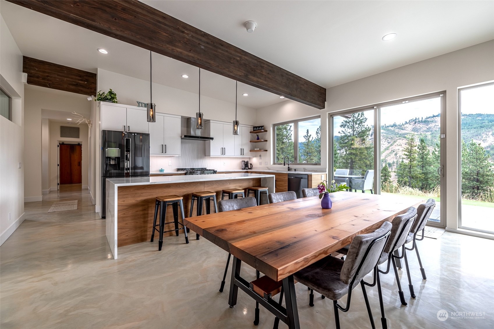 5674 Mountain Lane