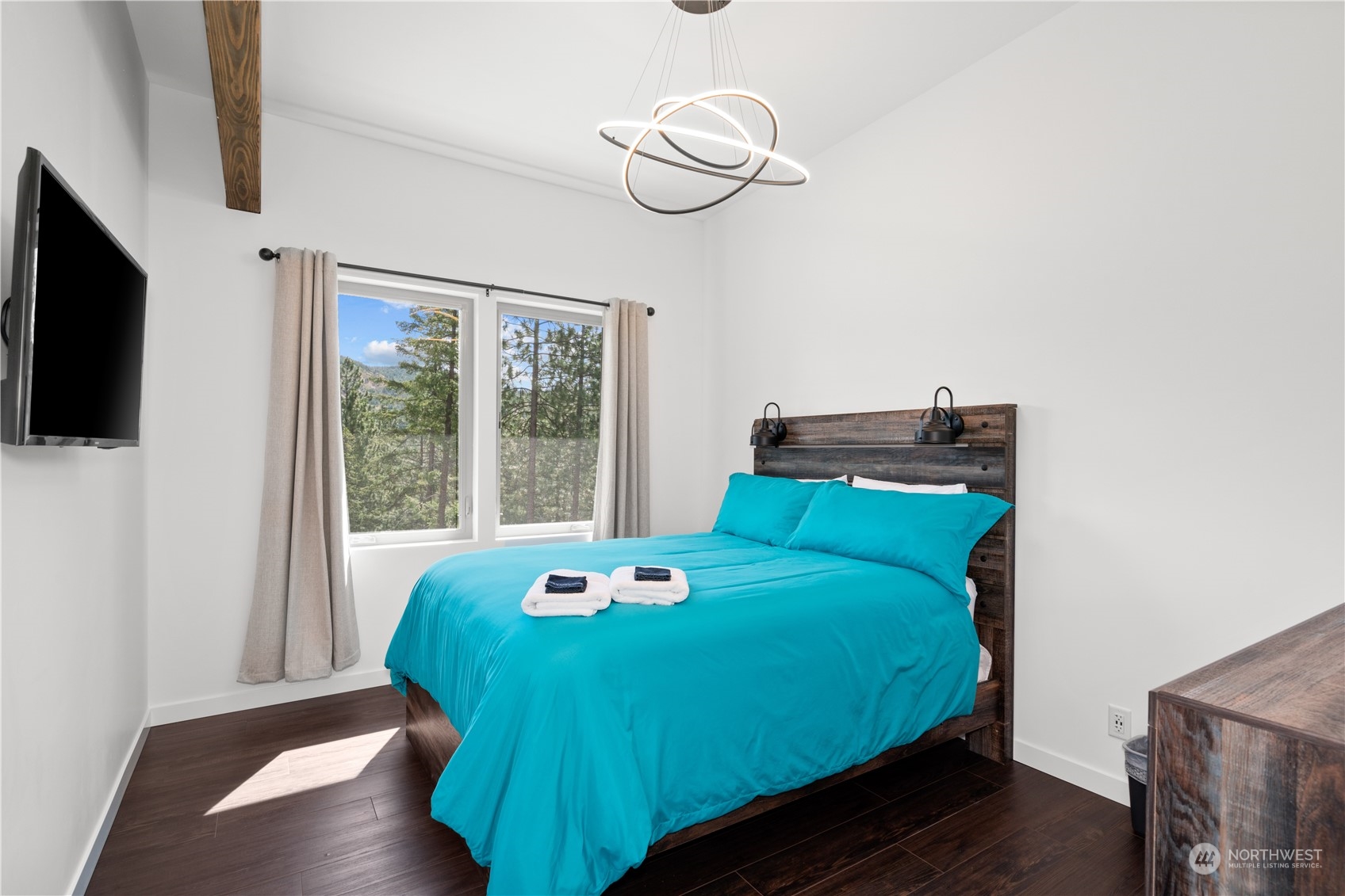 5674 Mountain Lane
