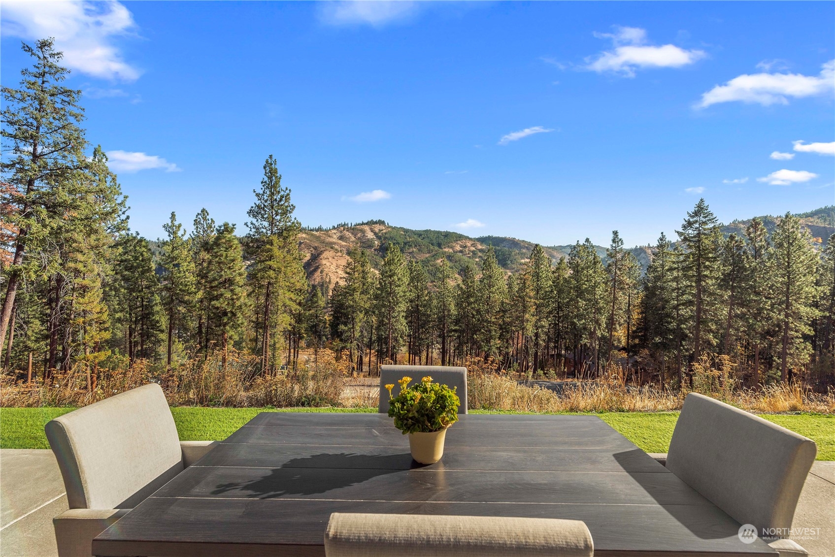5674 Mountain Lane