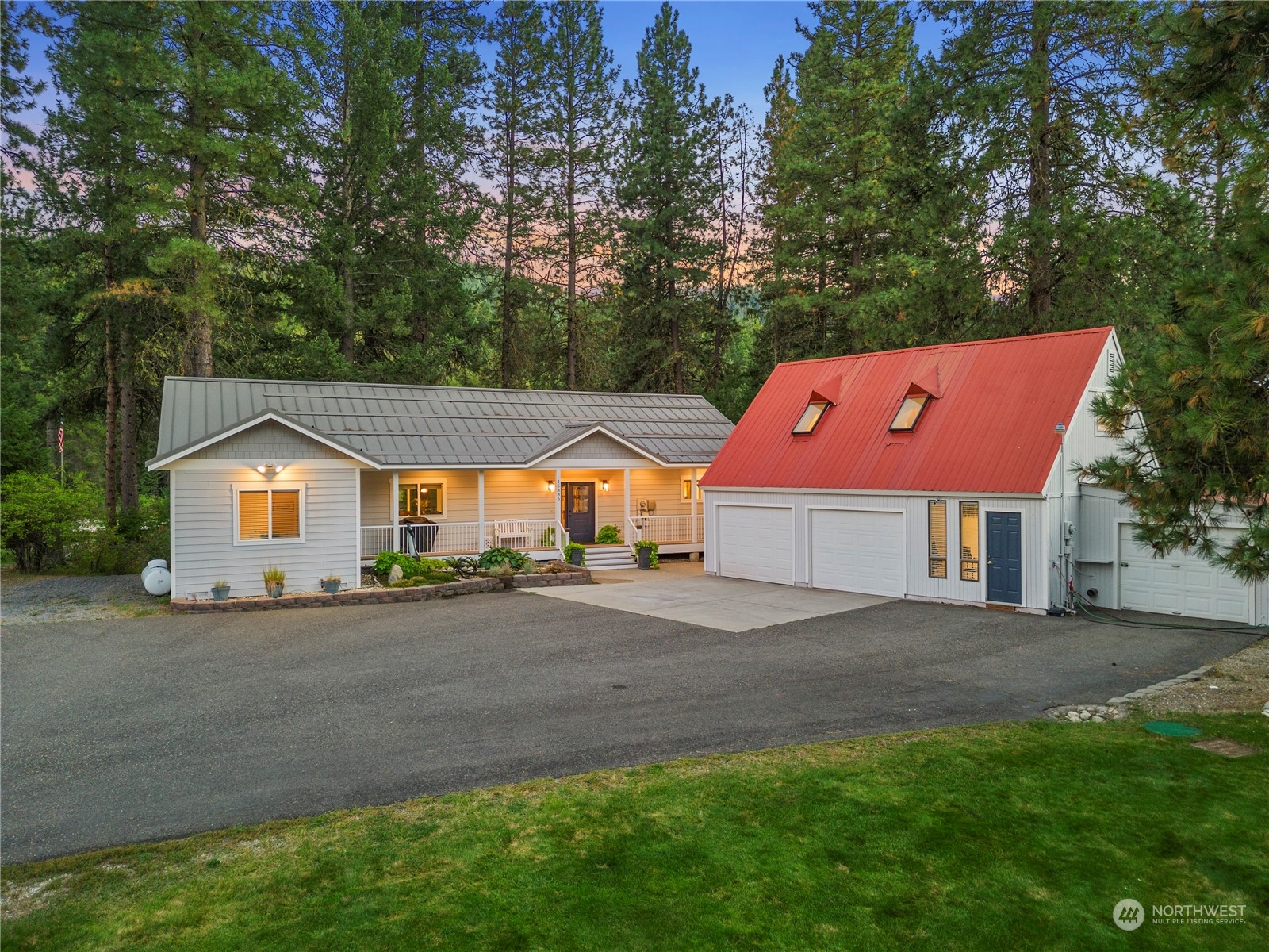 15885 River Road