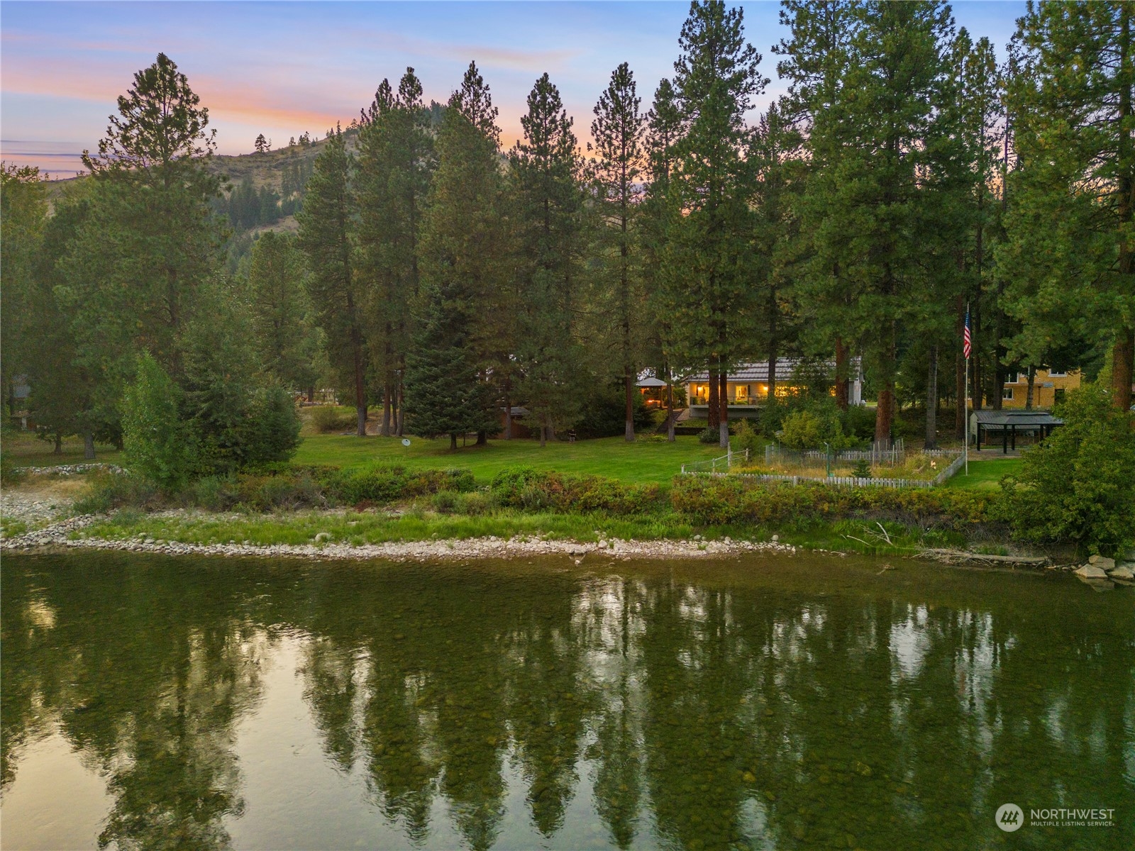 15885 River Road