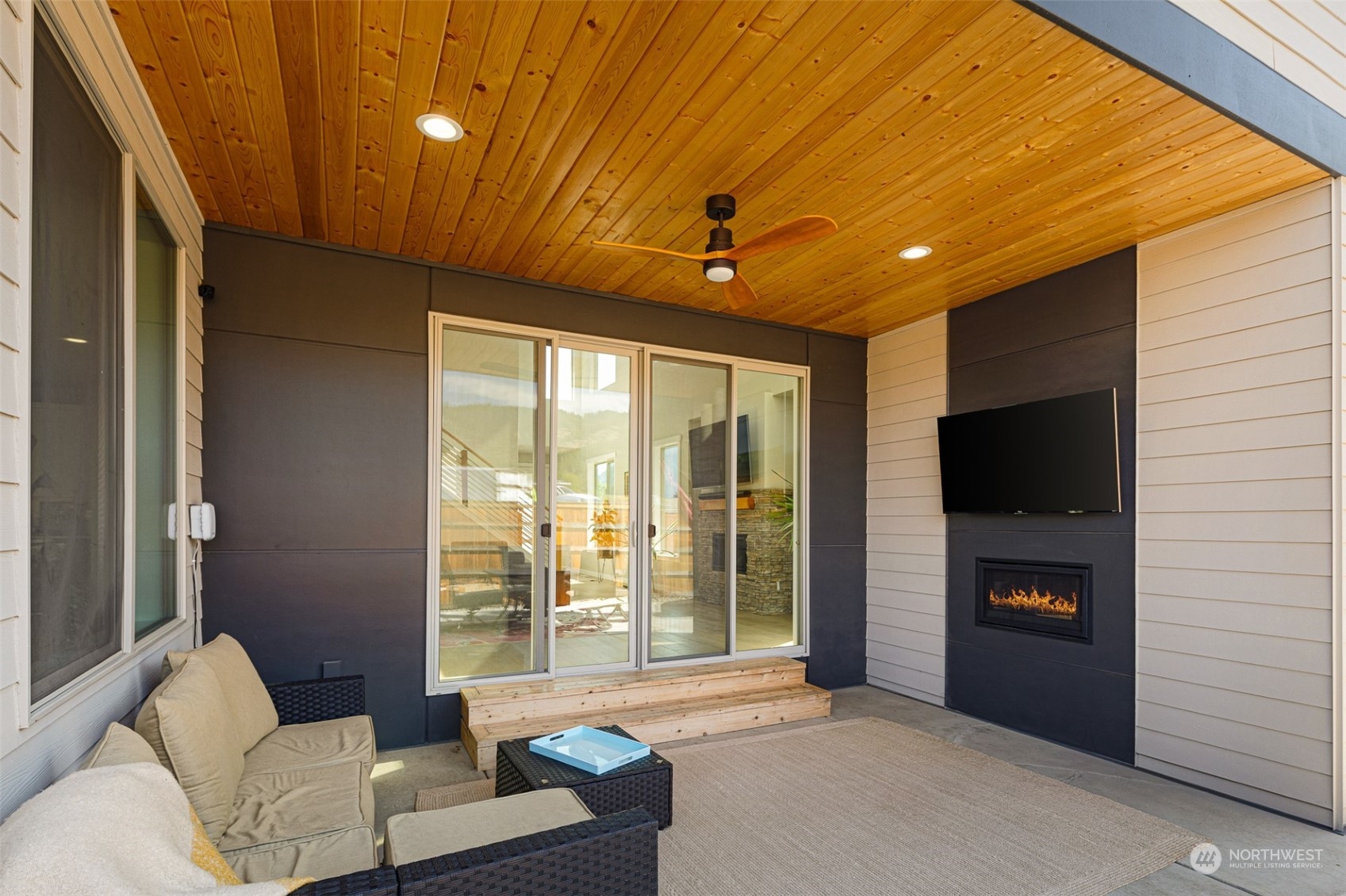 210 Pinegrass