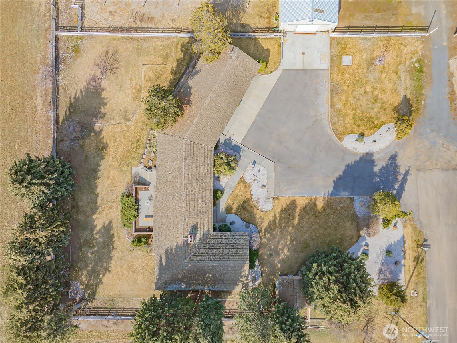 2400 Hamilton Road NE