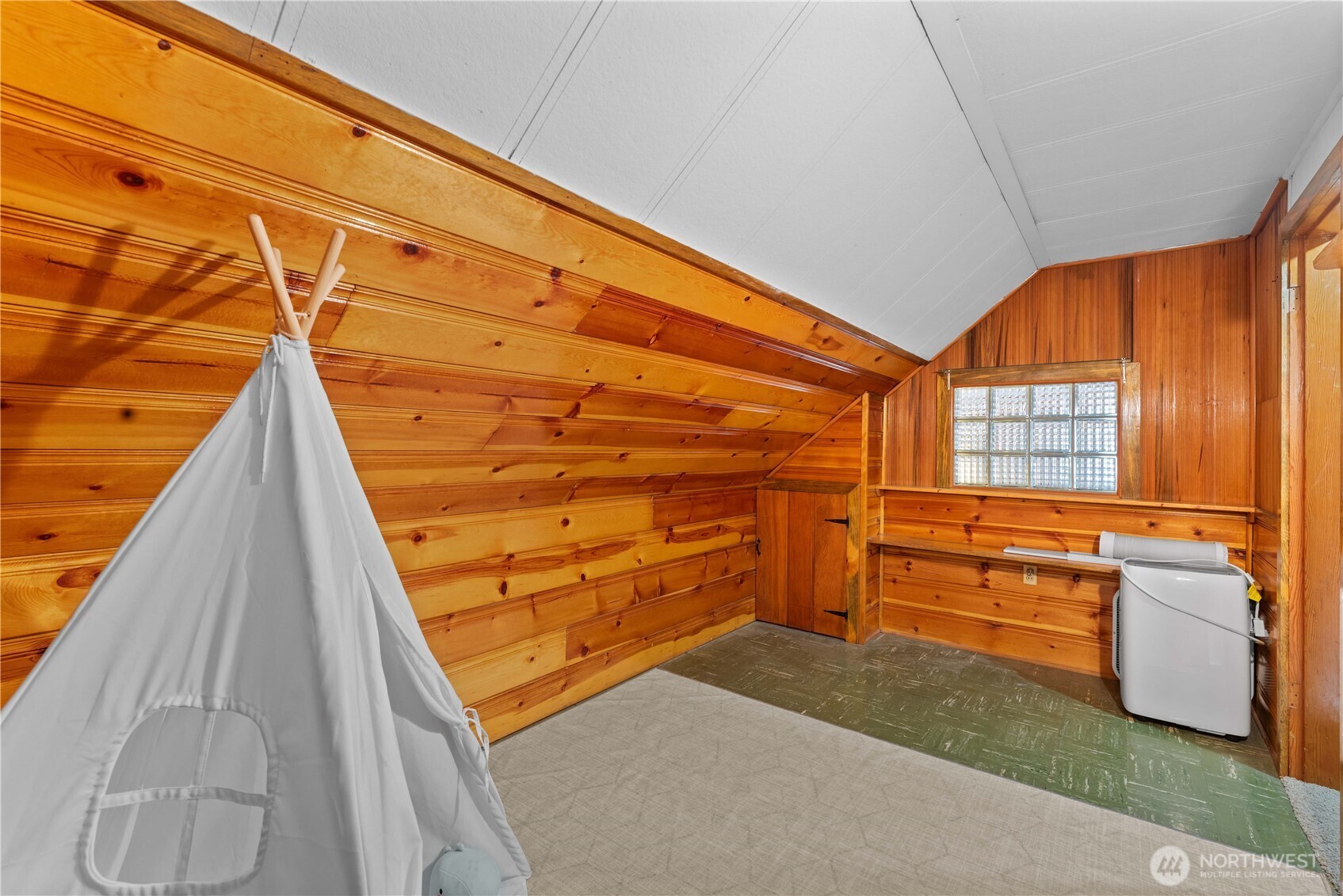 308 Ski Hill Drive