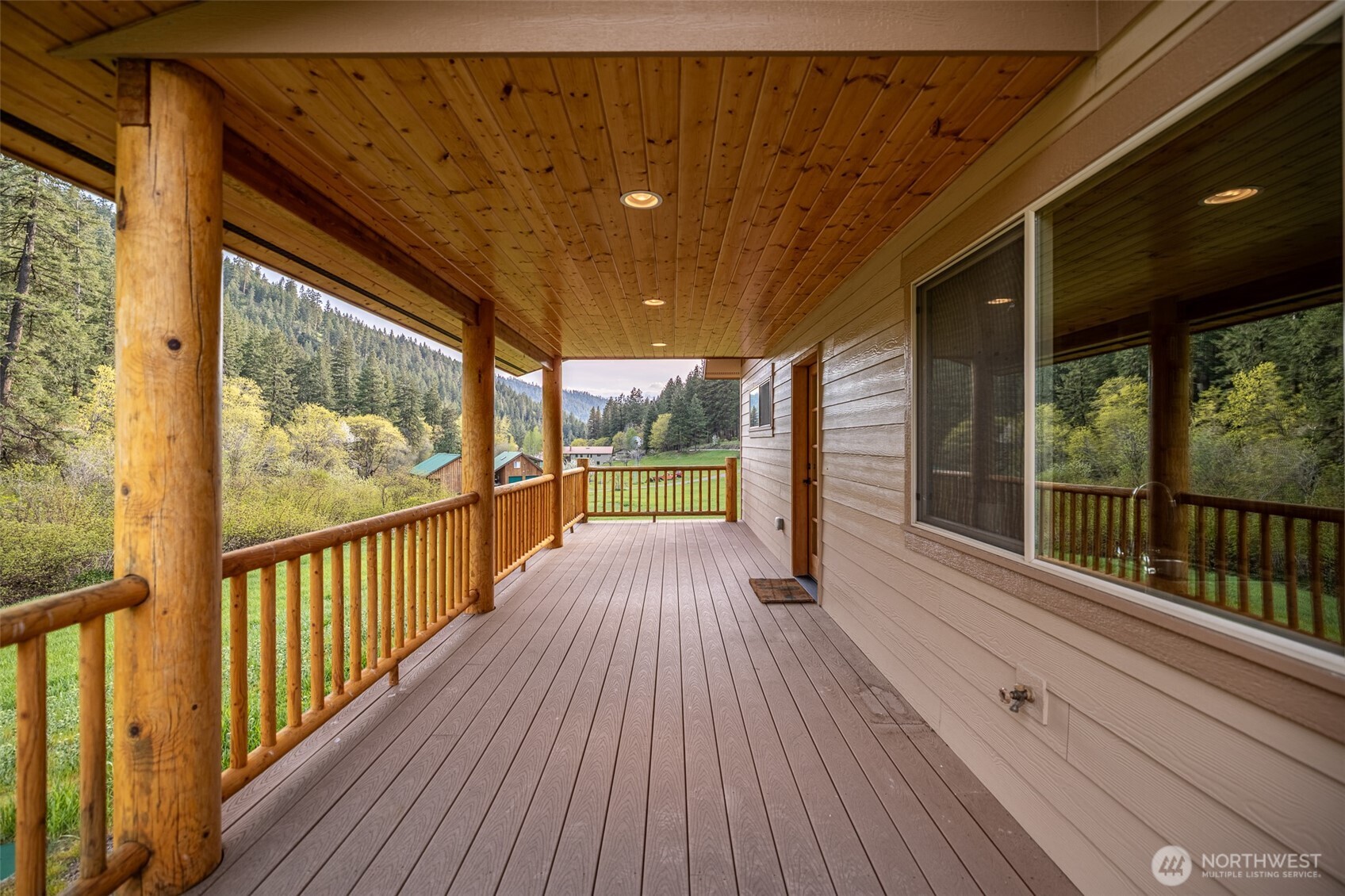 8895 Eagle Creek