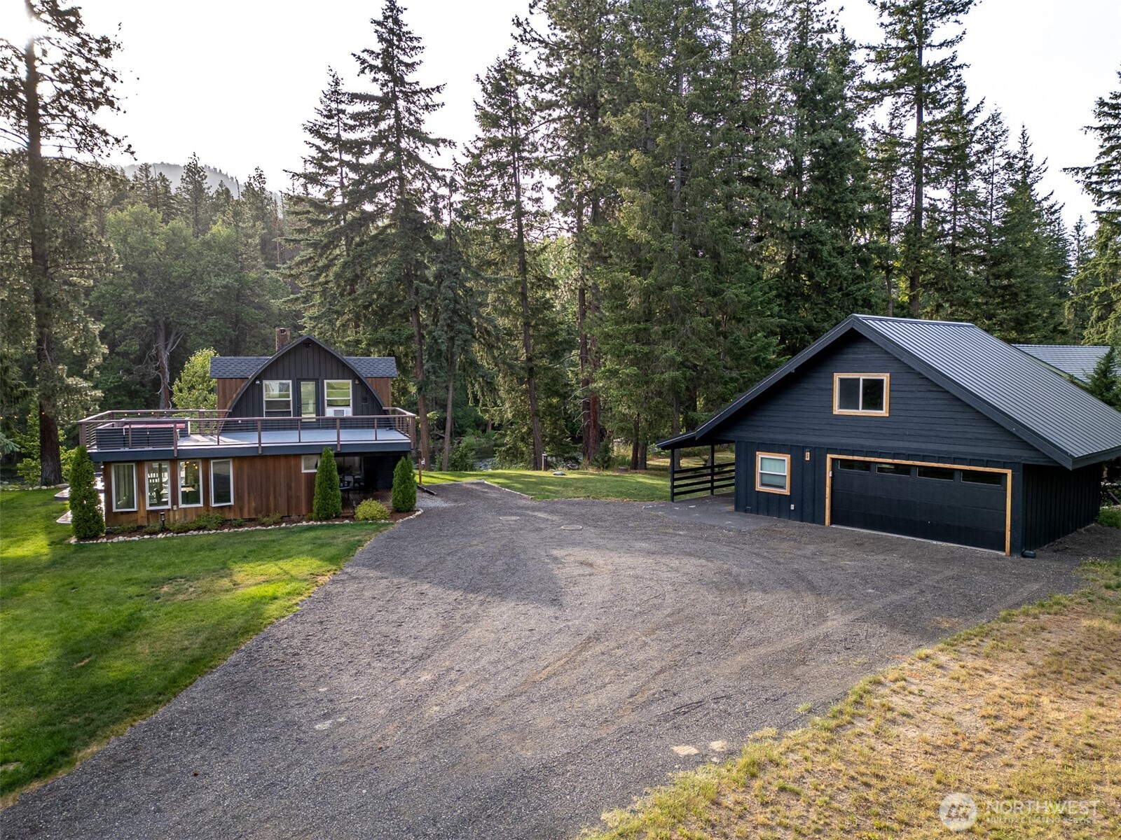 18832 Pine Loop