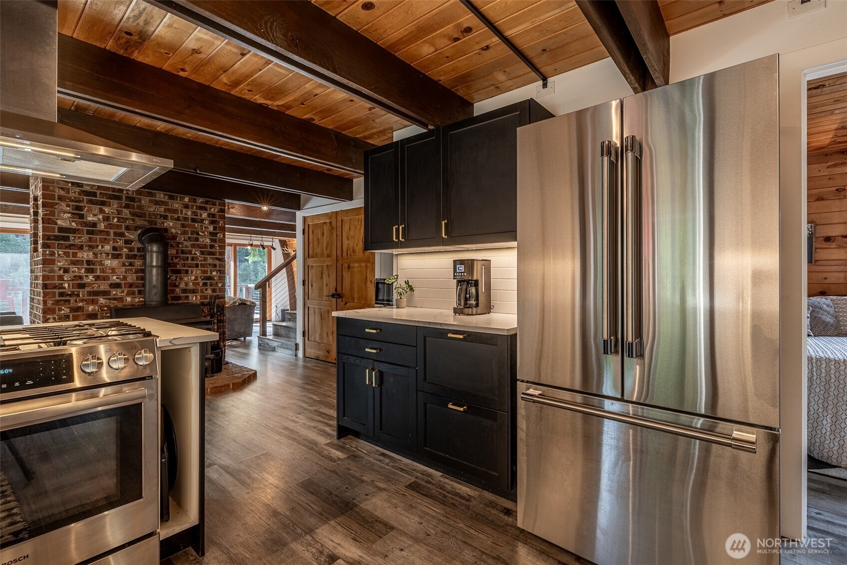18832 Pine Loop