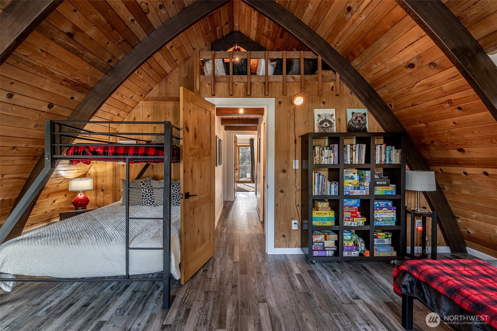 18832 Pine Loop
