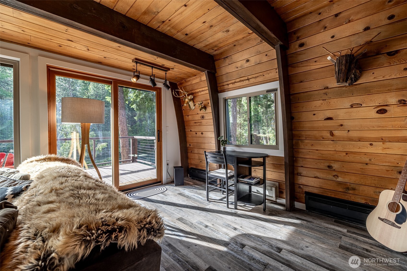 18832 Pine Loop