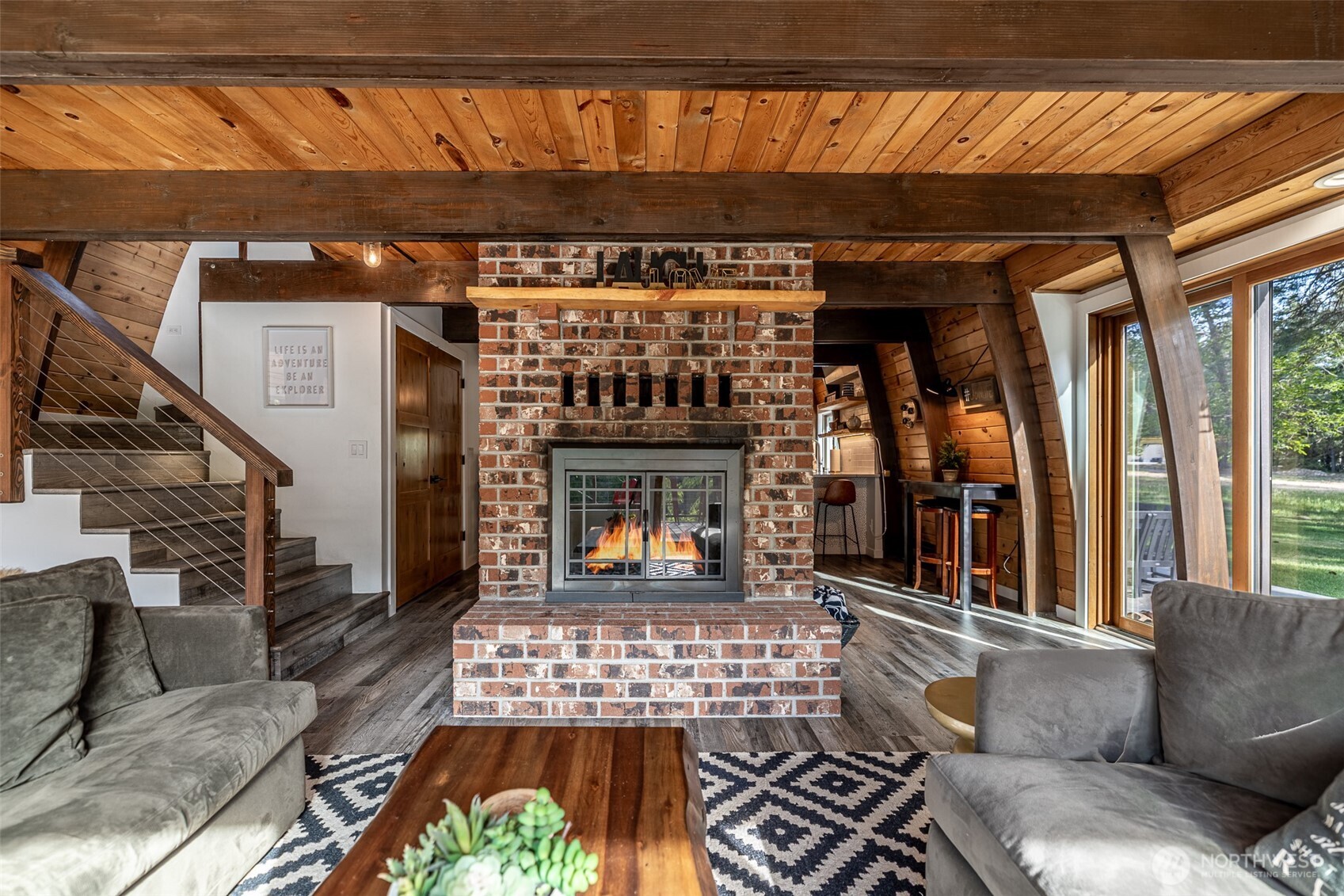 18832 Pine Loop