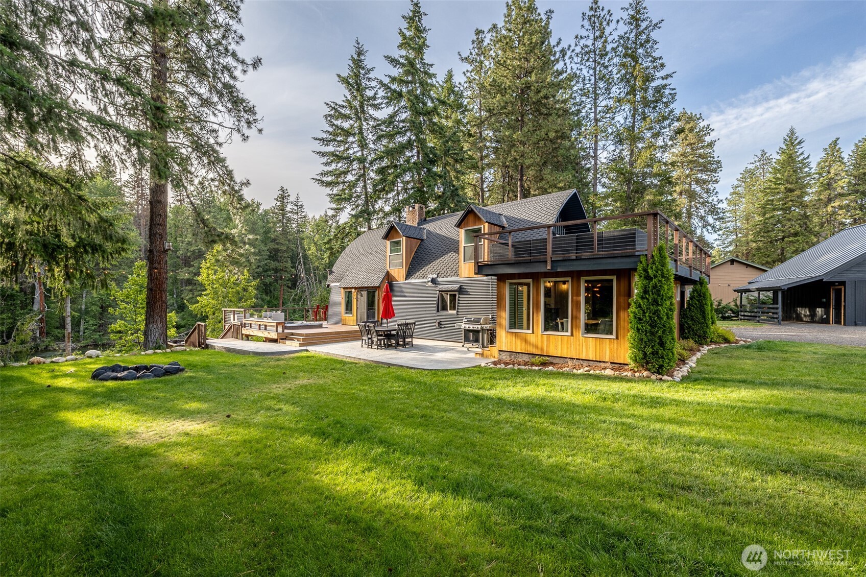 18832 Pine Loop
