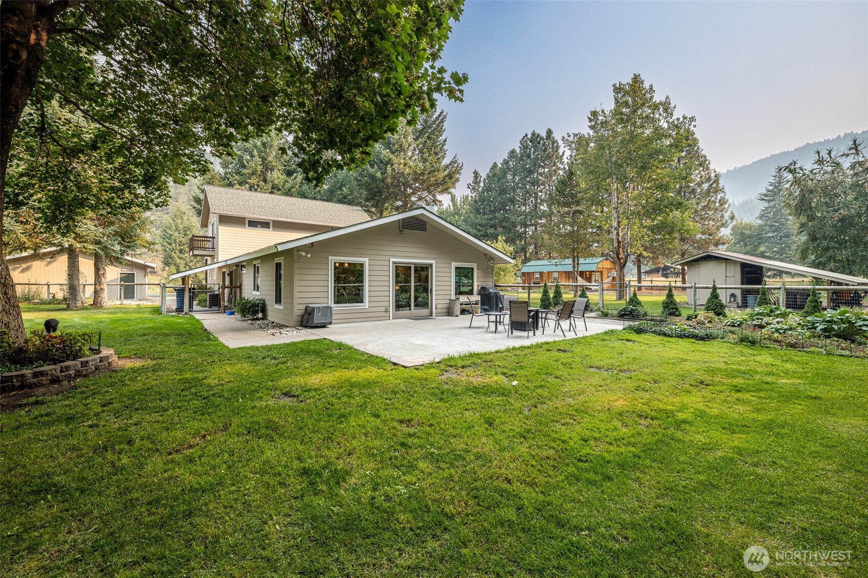 124 Cross Creek