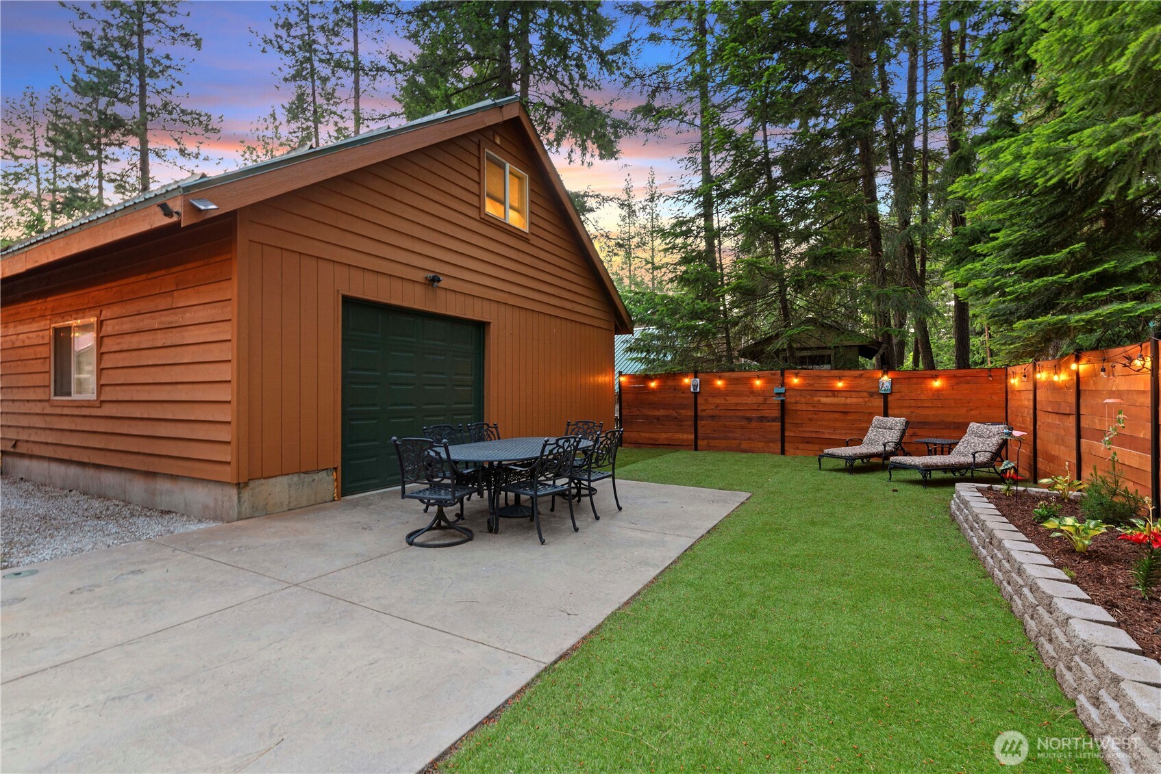 18880 Pine Loop