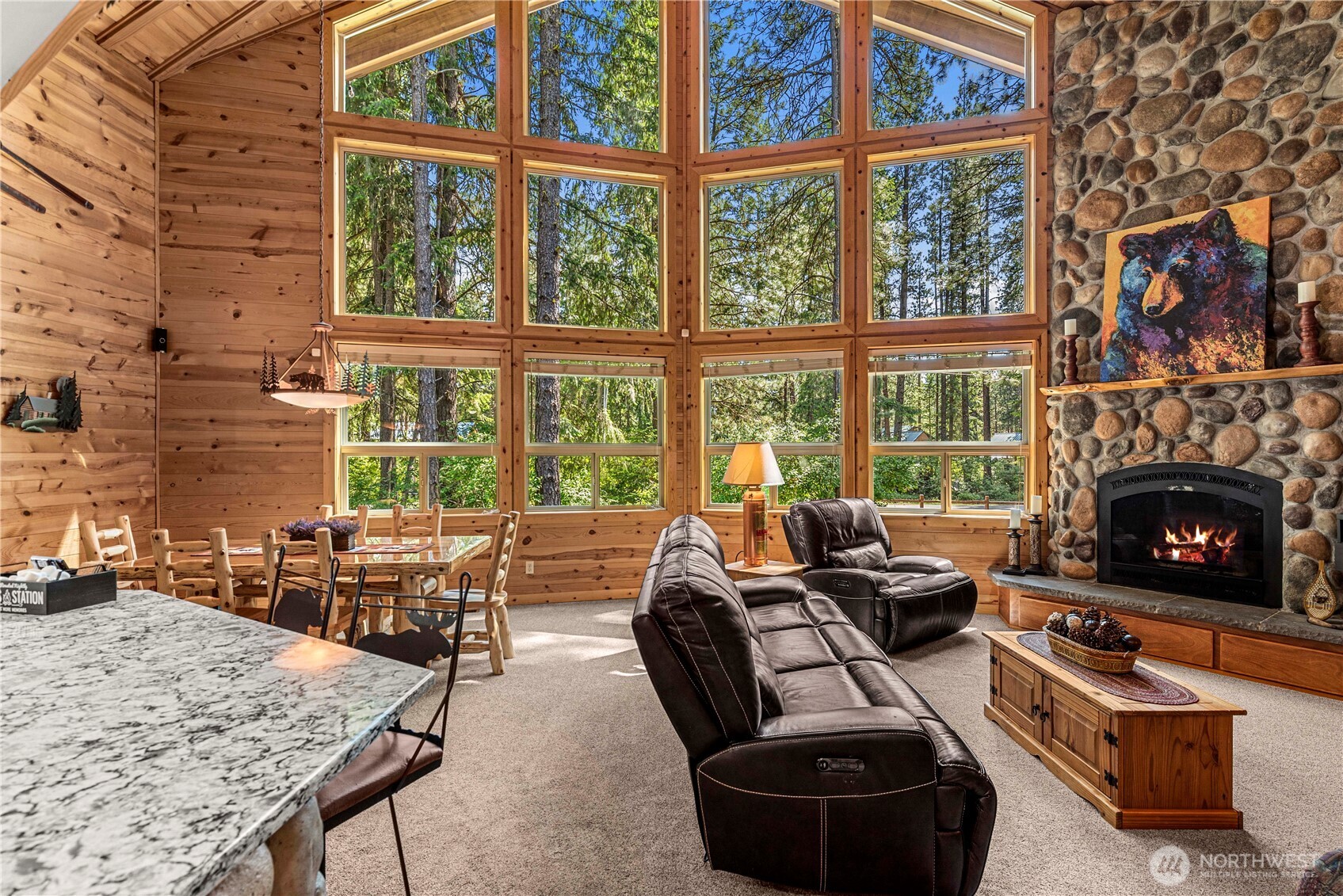 18880 Pine Loop
