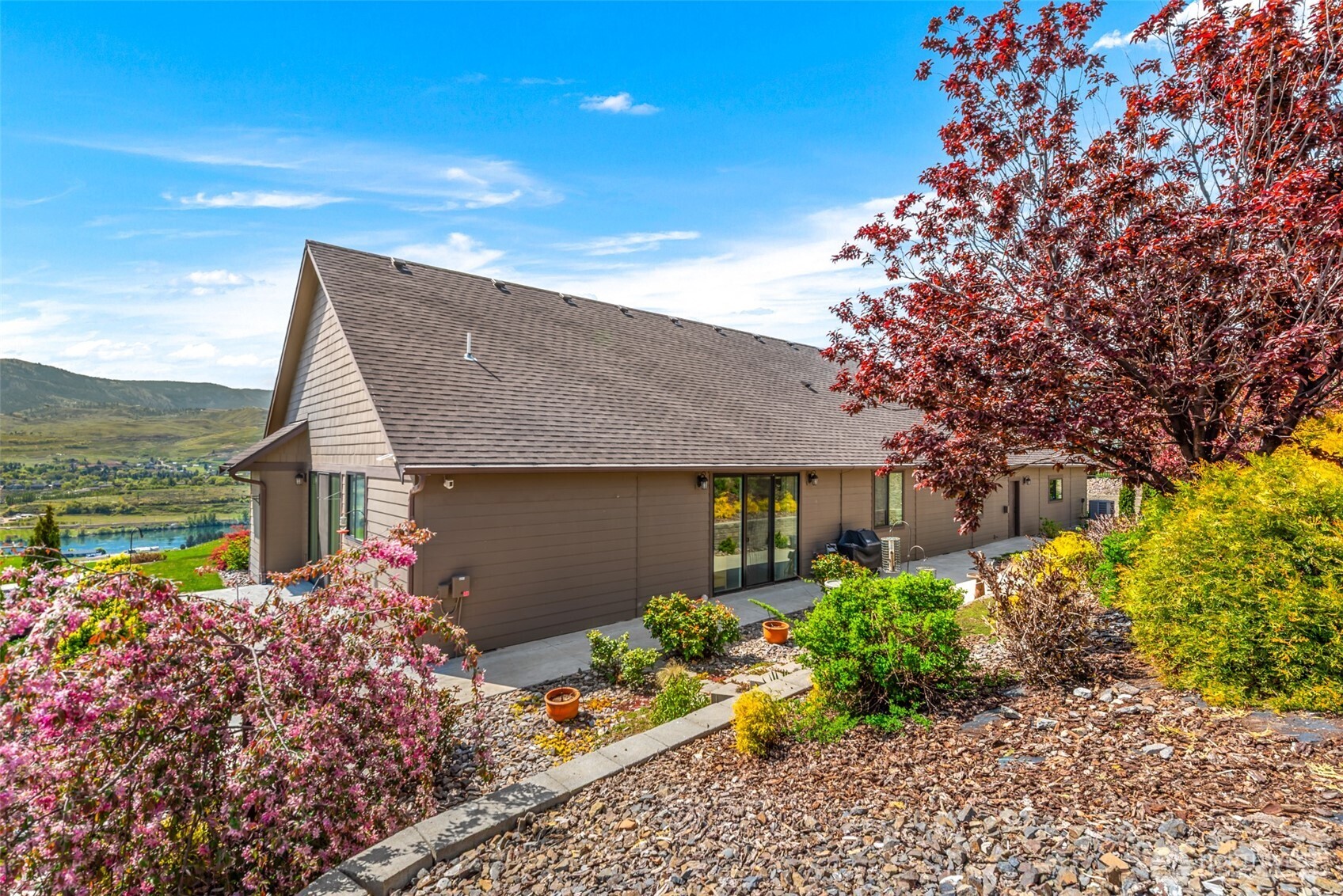 2741 SE Falcon View Drive
