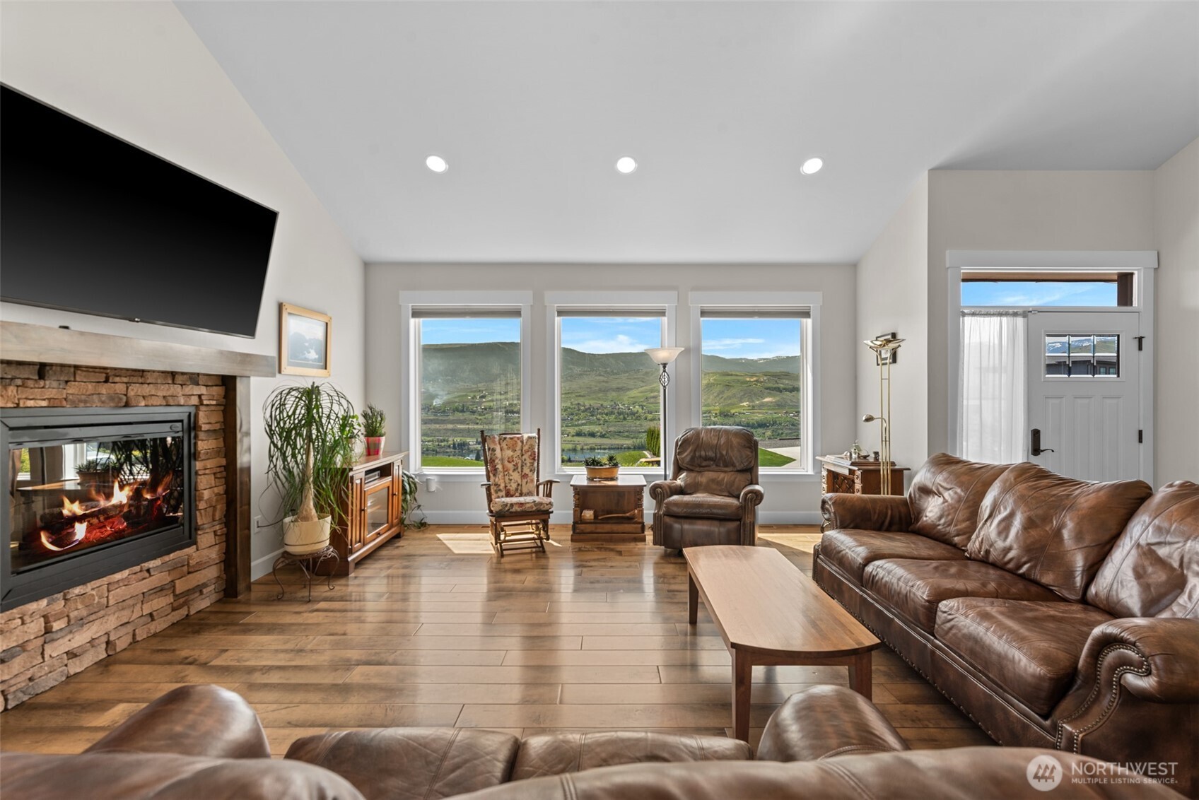 2741 SE Falcon View Drive