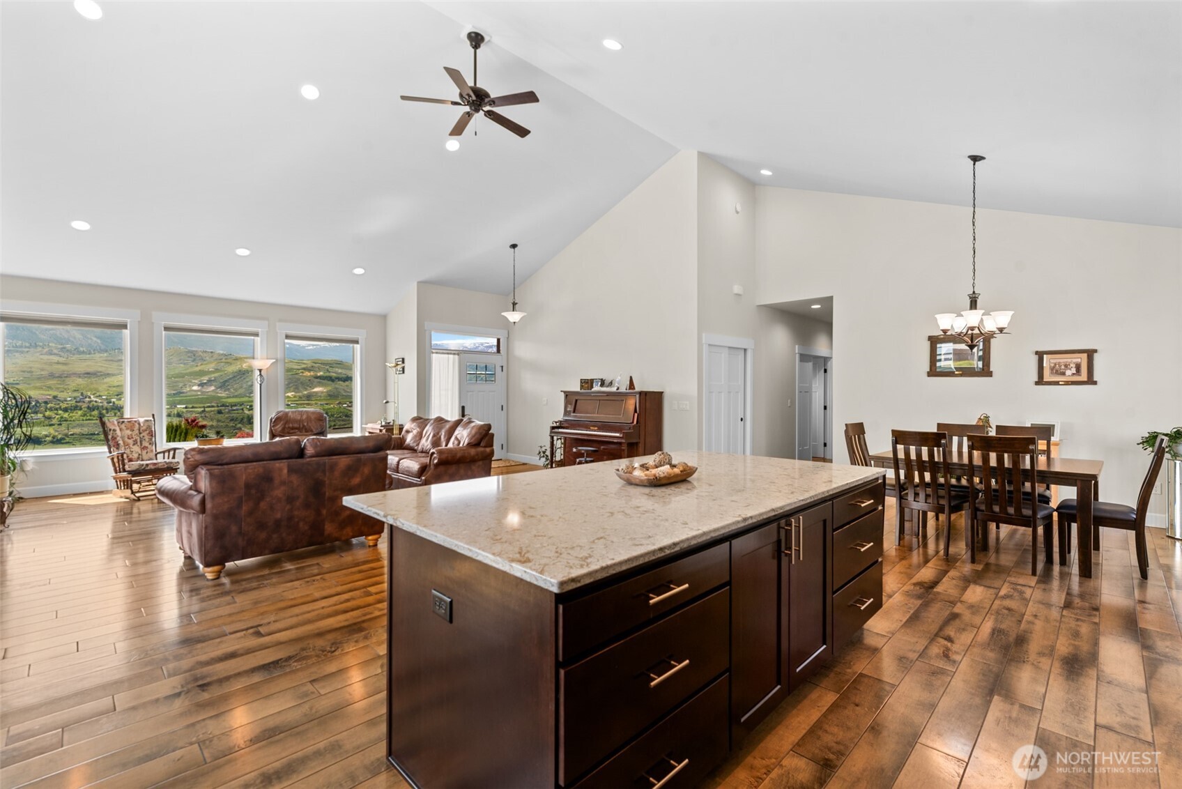 2741 SE Falcon View Drive