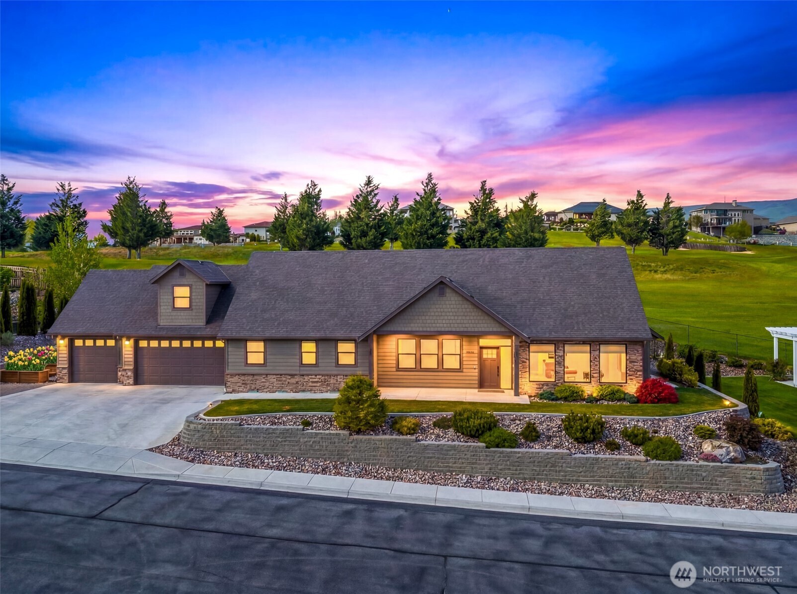 2741 SE Falcon View Drive