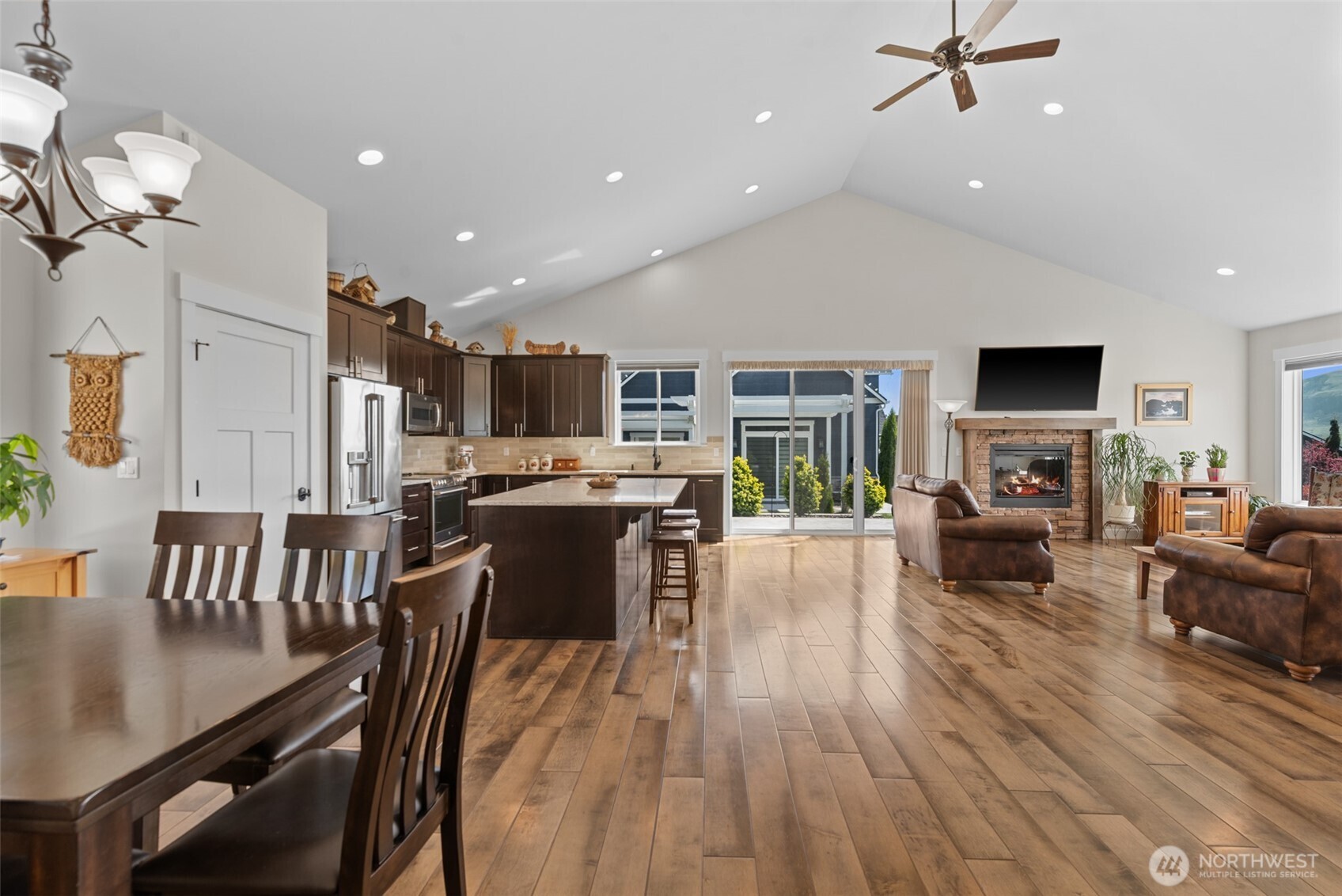 2741 SE Falcon View Drive