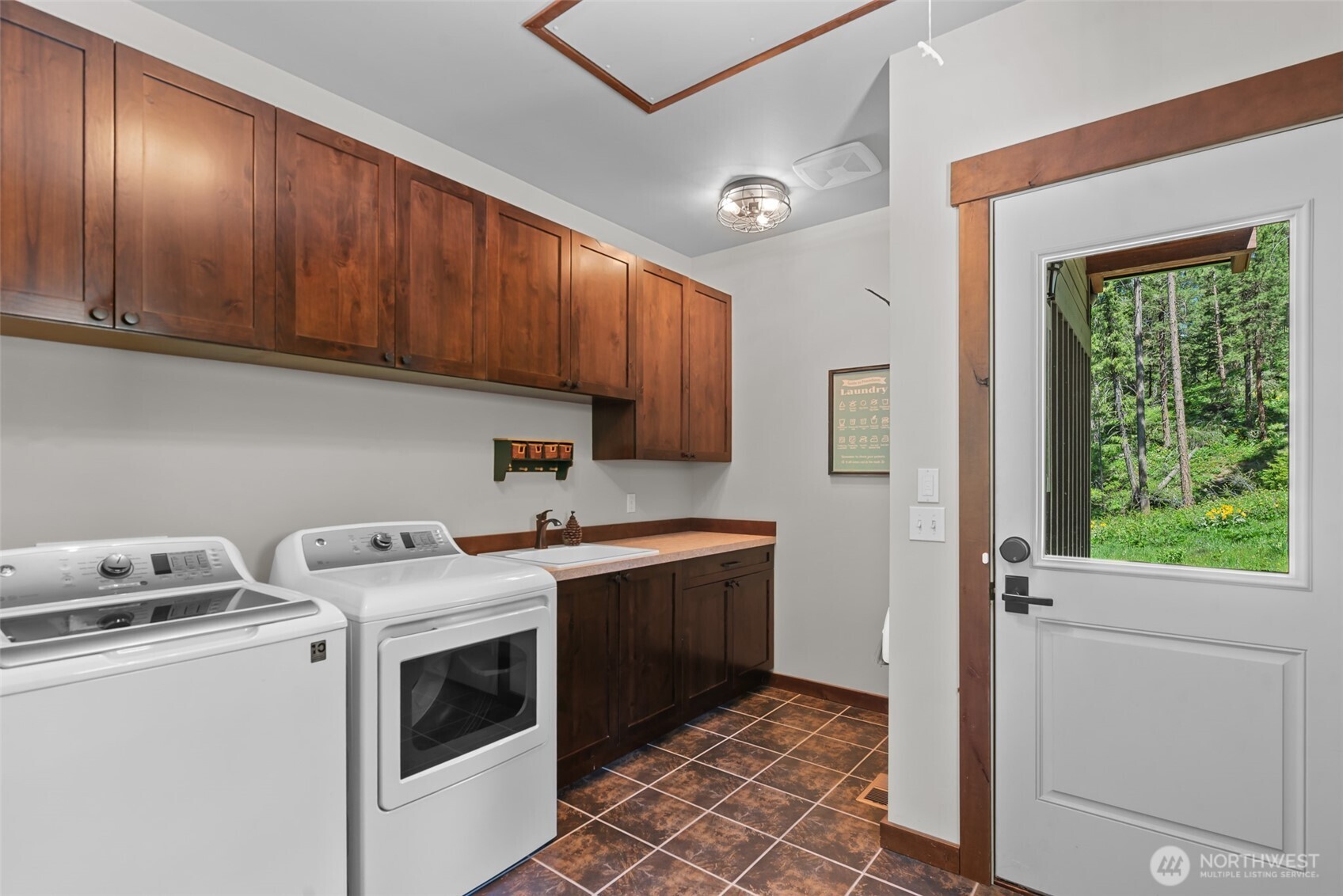 239 Foxridge Lane