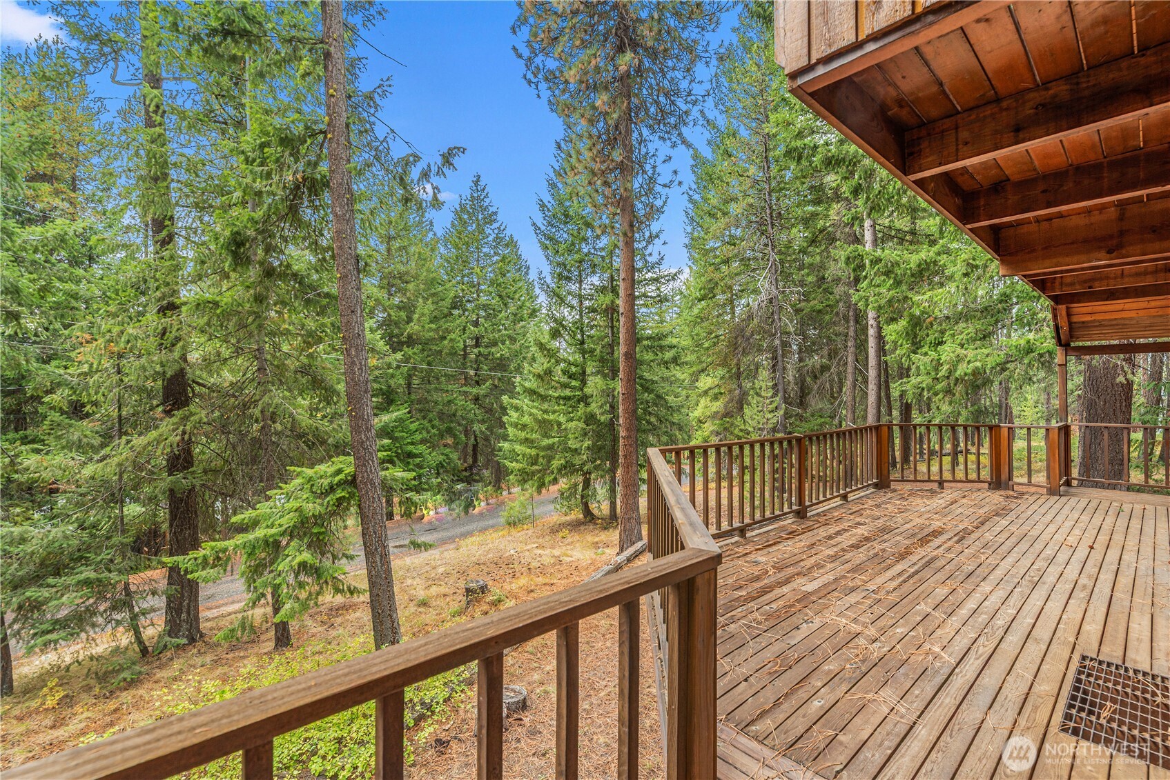 2471 Tamarack Crest Dr.
