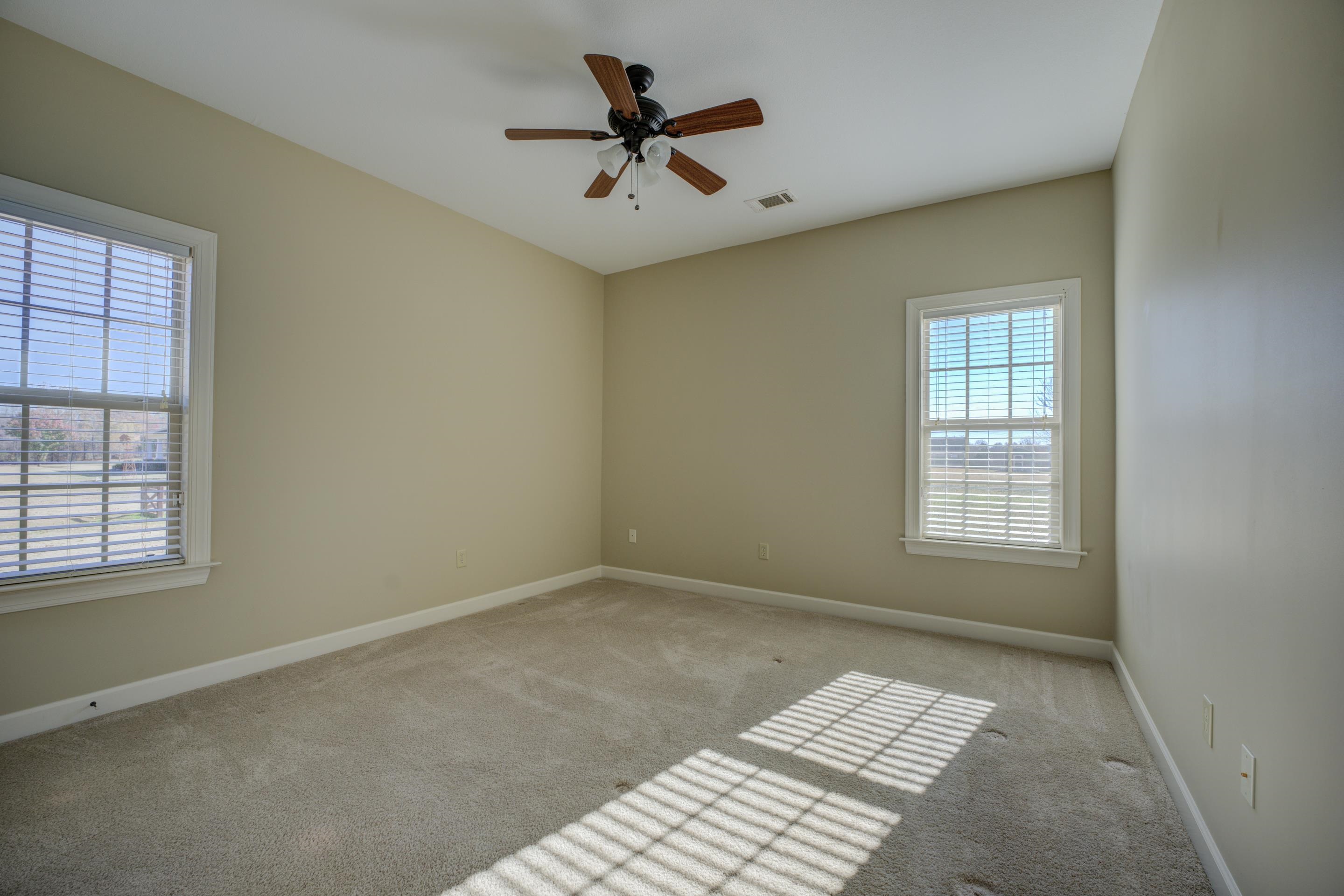 290 SELLERS DR