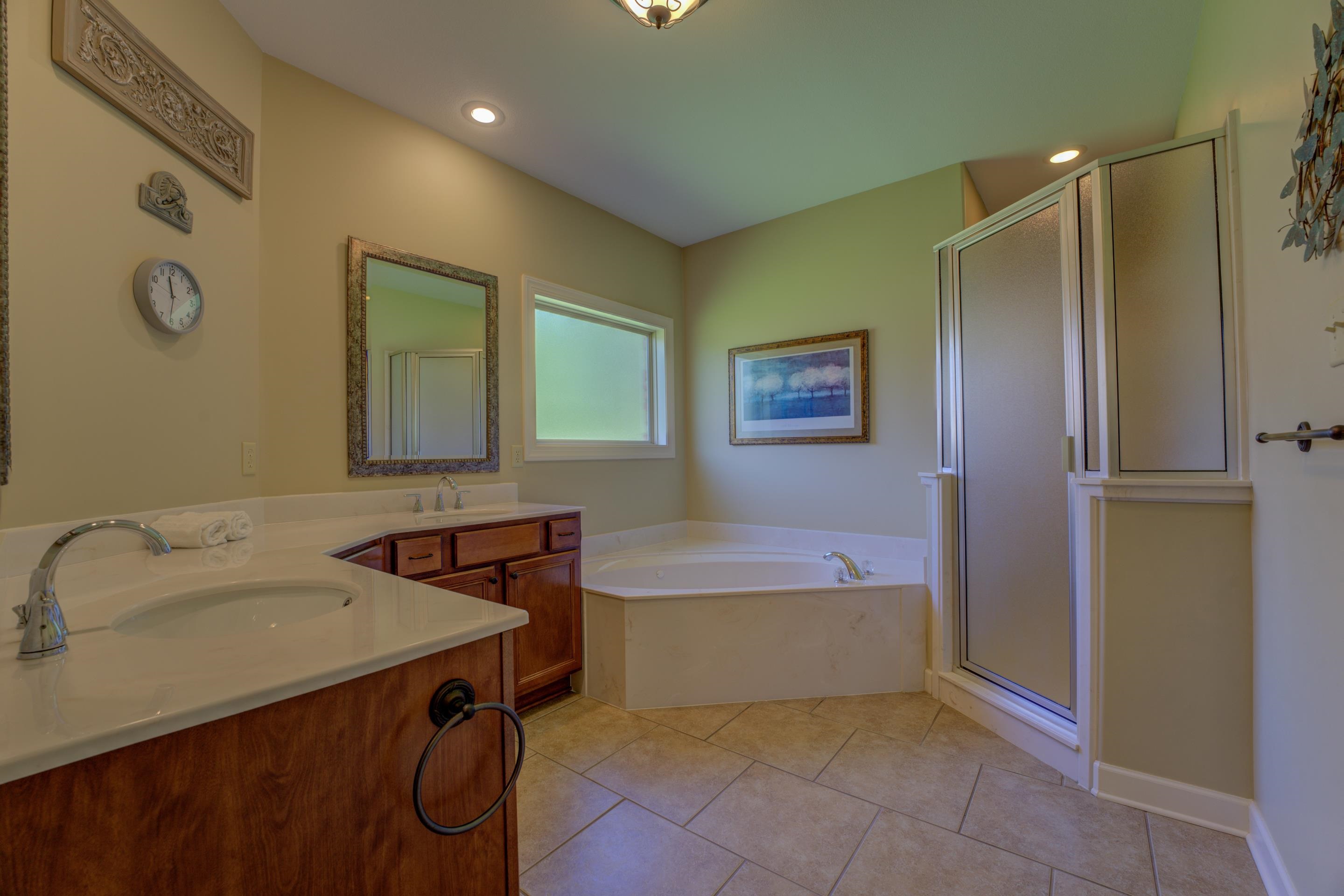 290 SELLERS DR