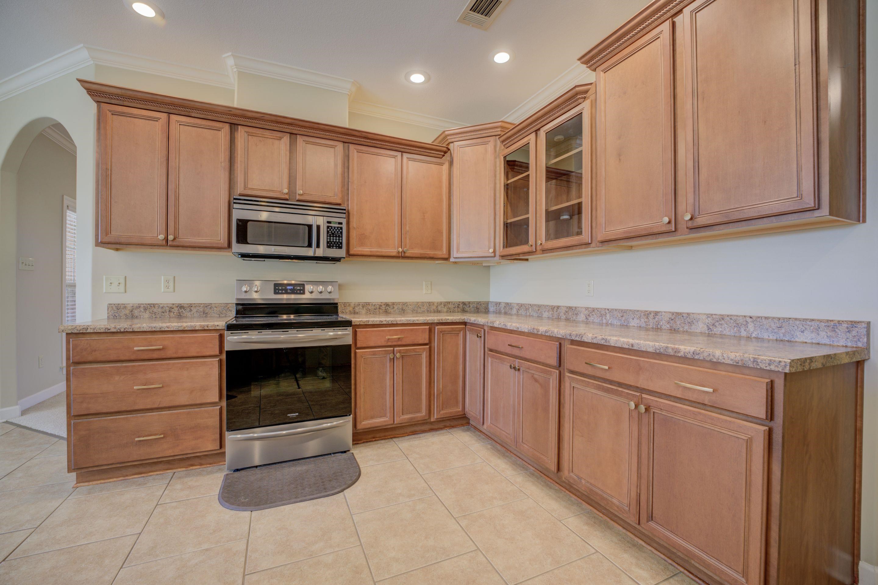 290 SELLERS DR