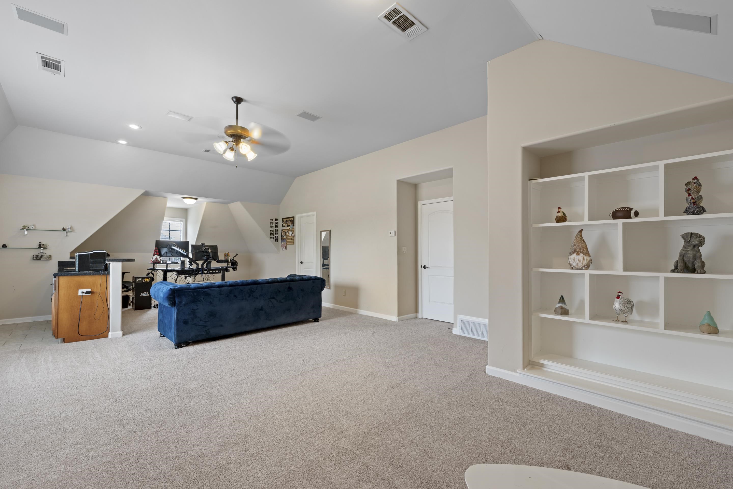 310 MISTY FIELDS CV