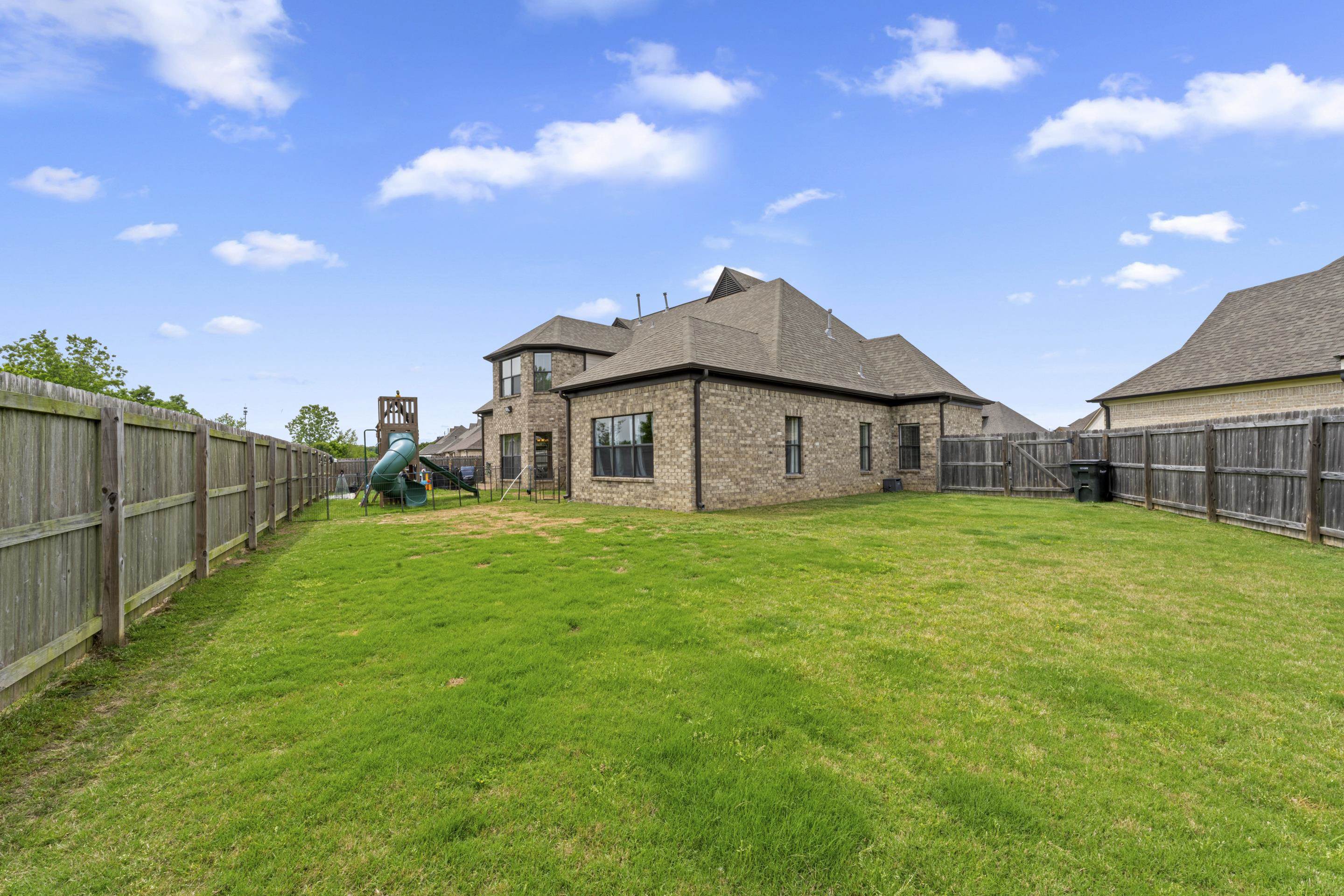 310 MISTY FIELDS CV