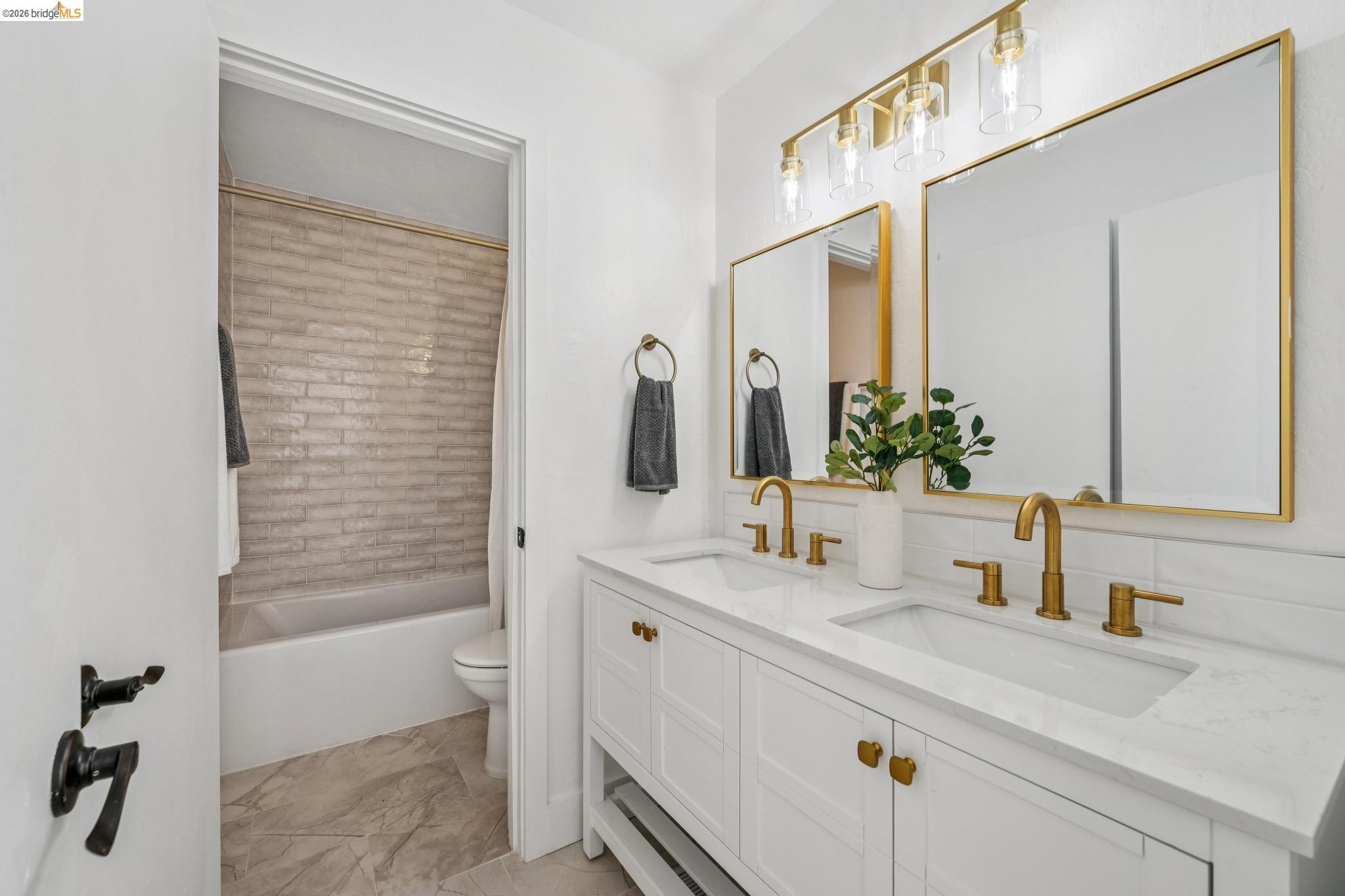 6507 Heather Ridge Way