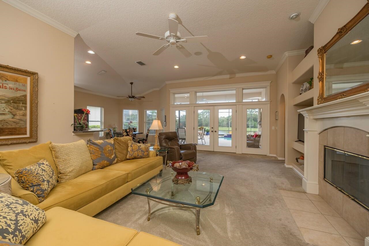 330 Fiddlers Point Dr