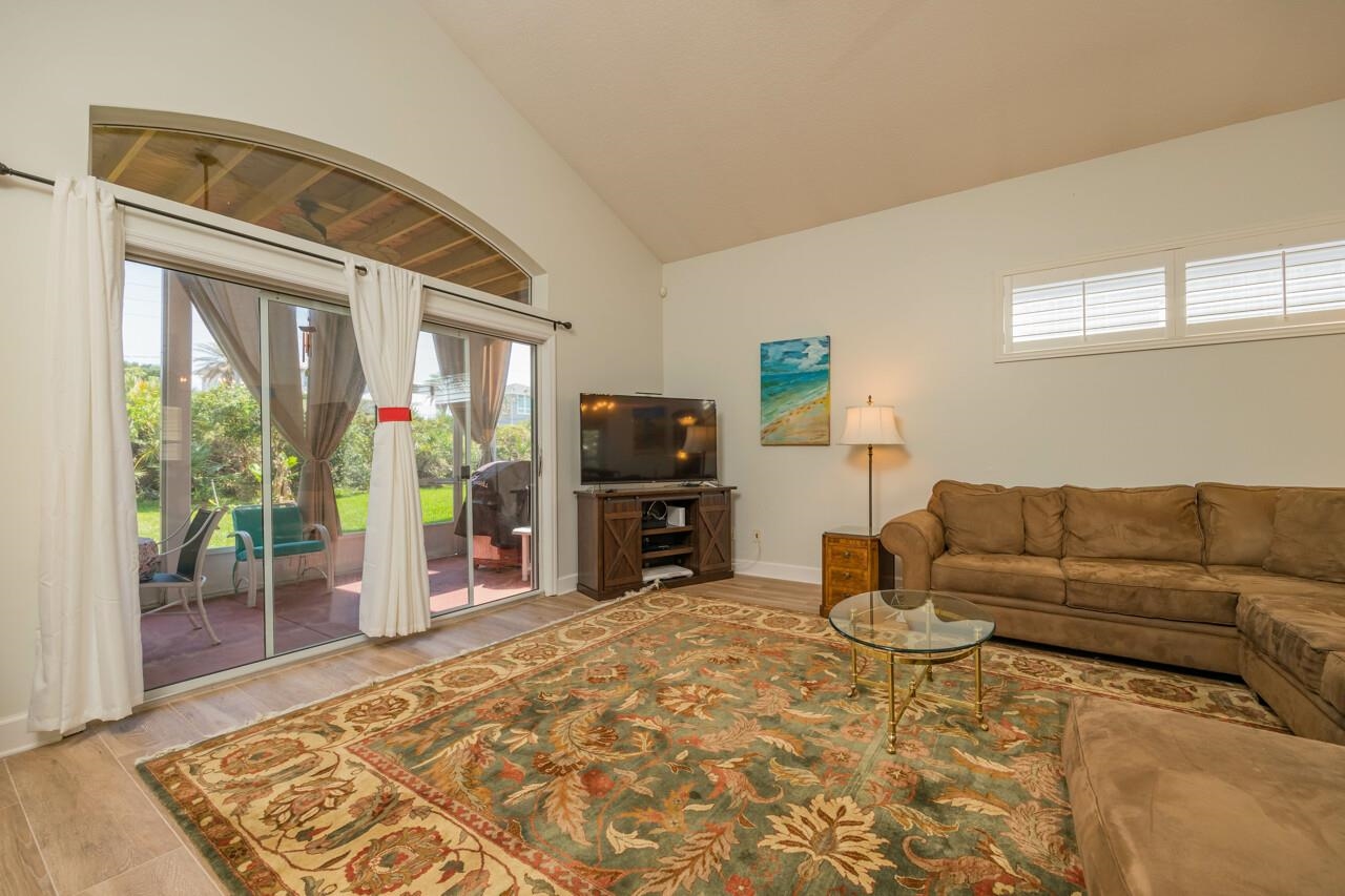 636 Sand Isles Circle