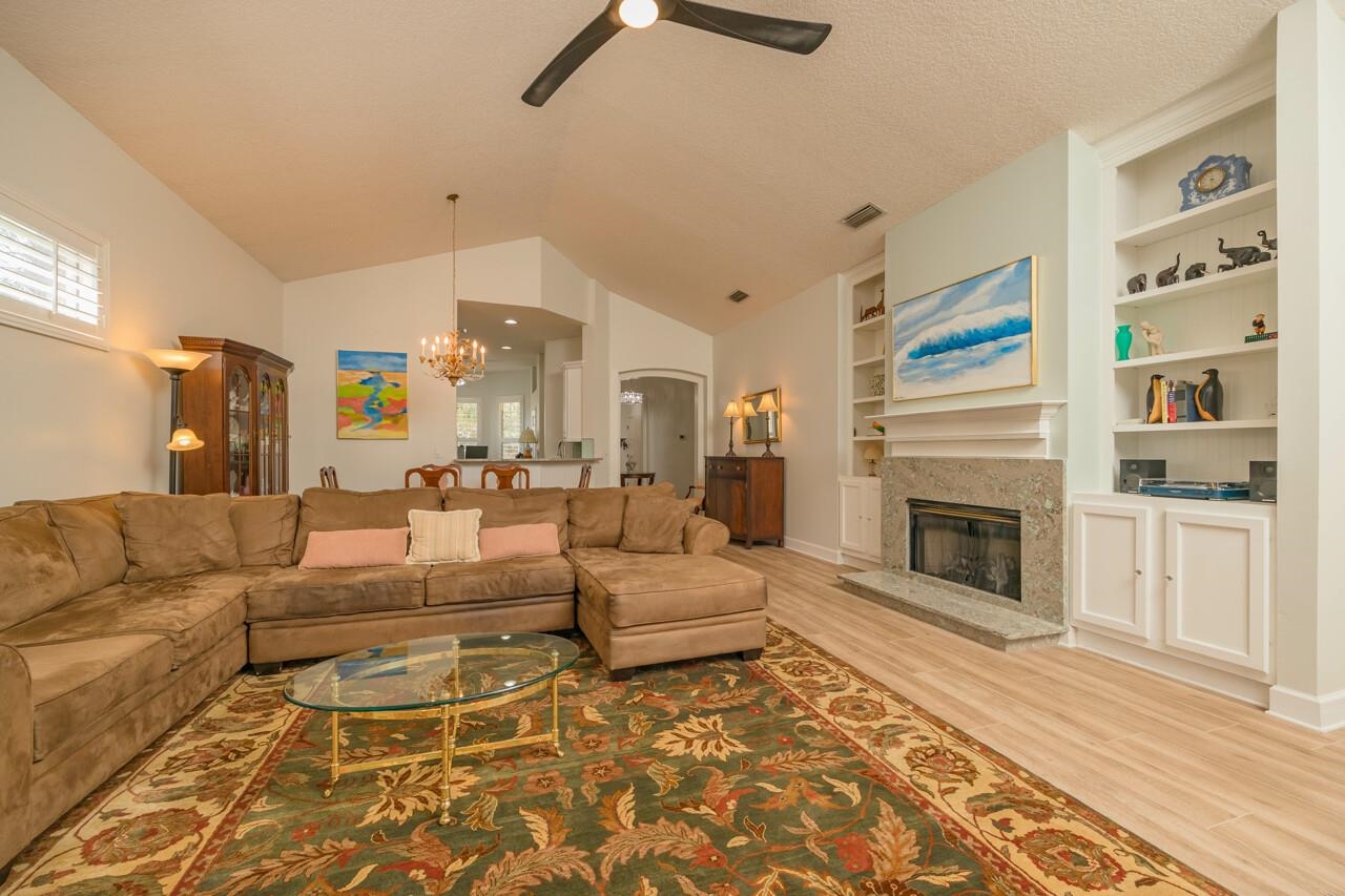 636 Sand Isles Circle
