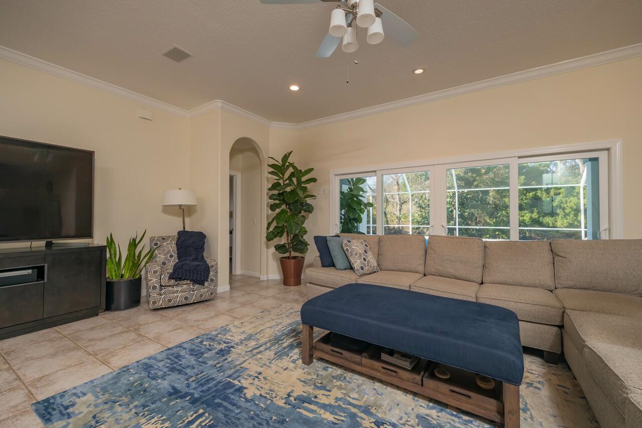 805 Doral Ct