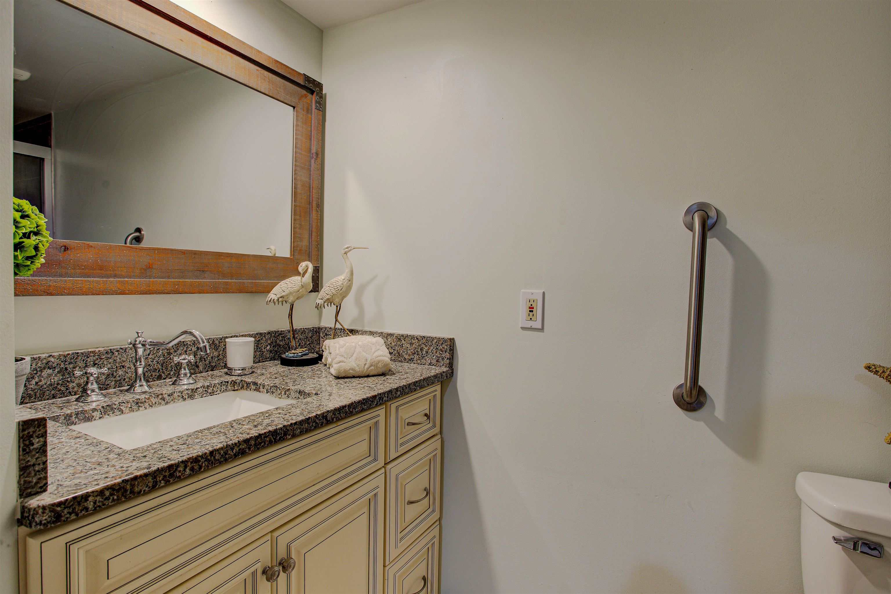 1255 D Ponce Island Dr Unit: 743