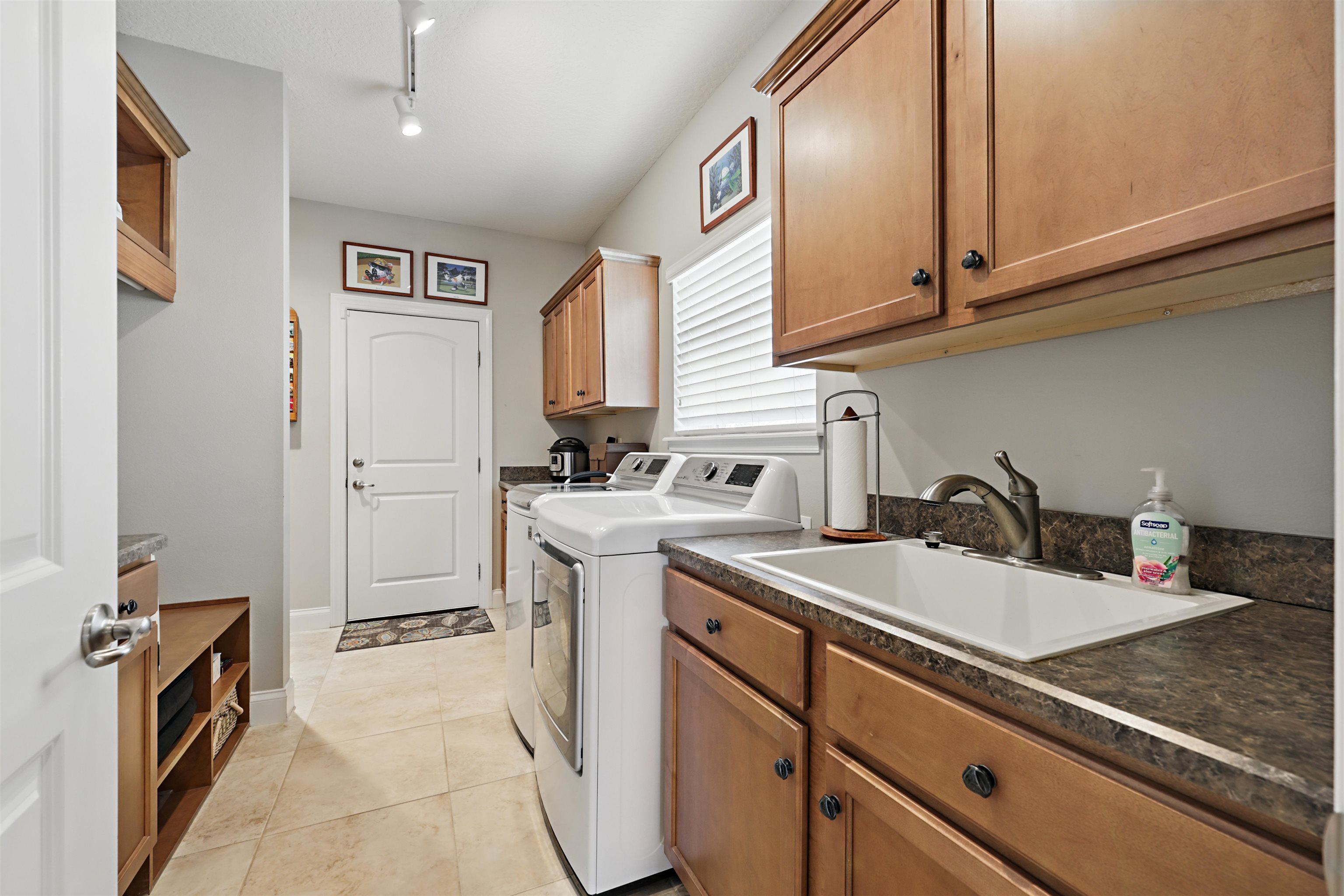 322 Fiddlers Point Dr