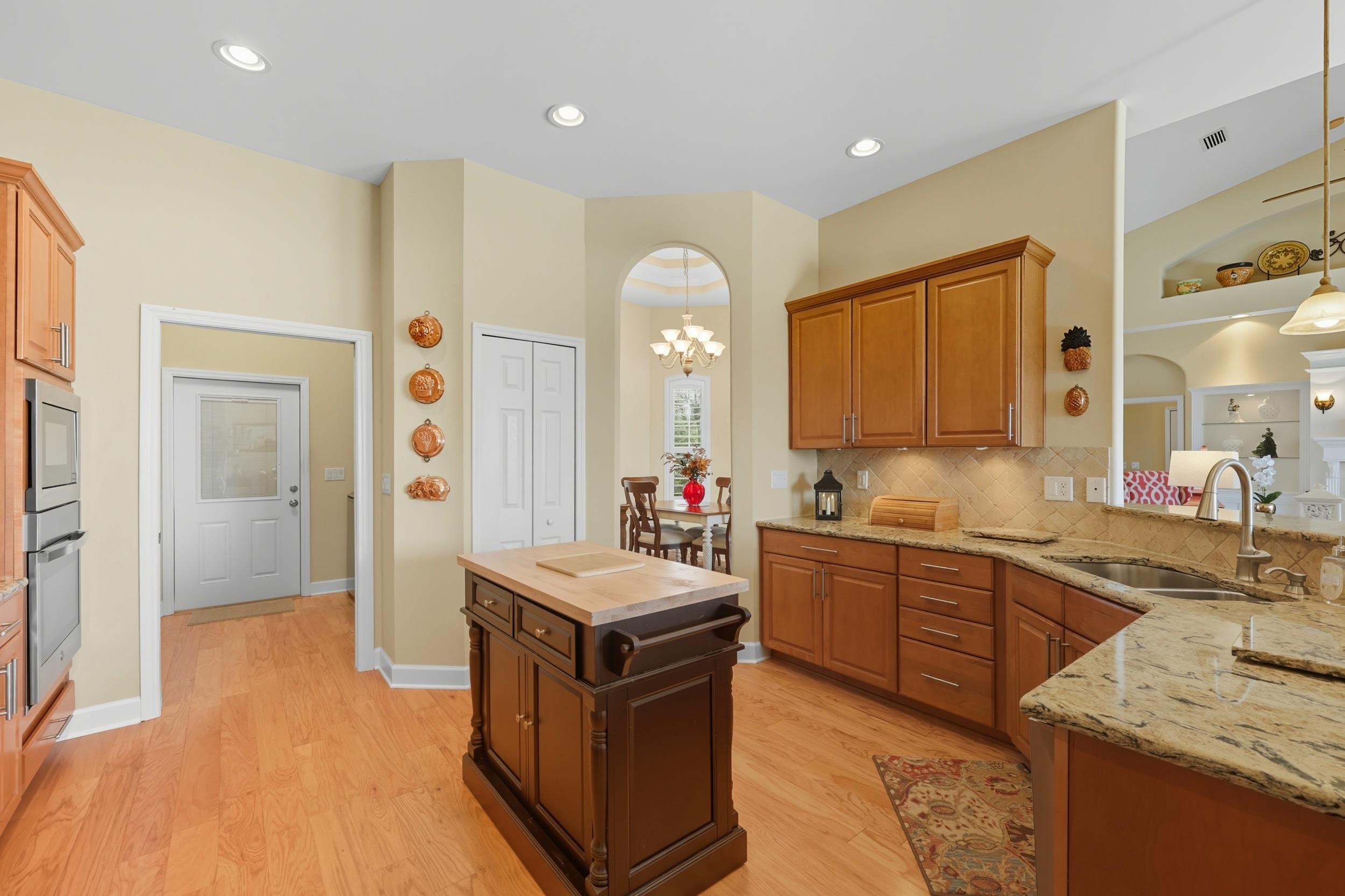 305 Marsh Point Cir