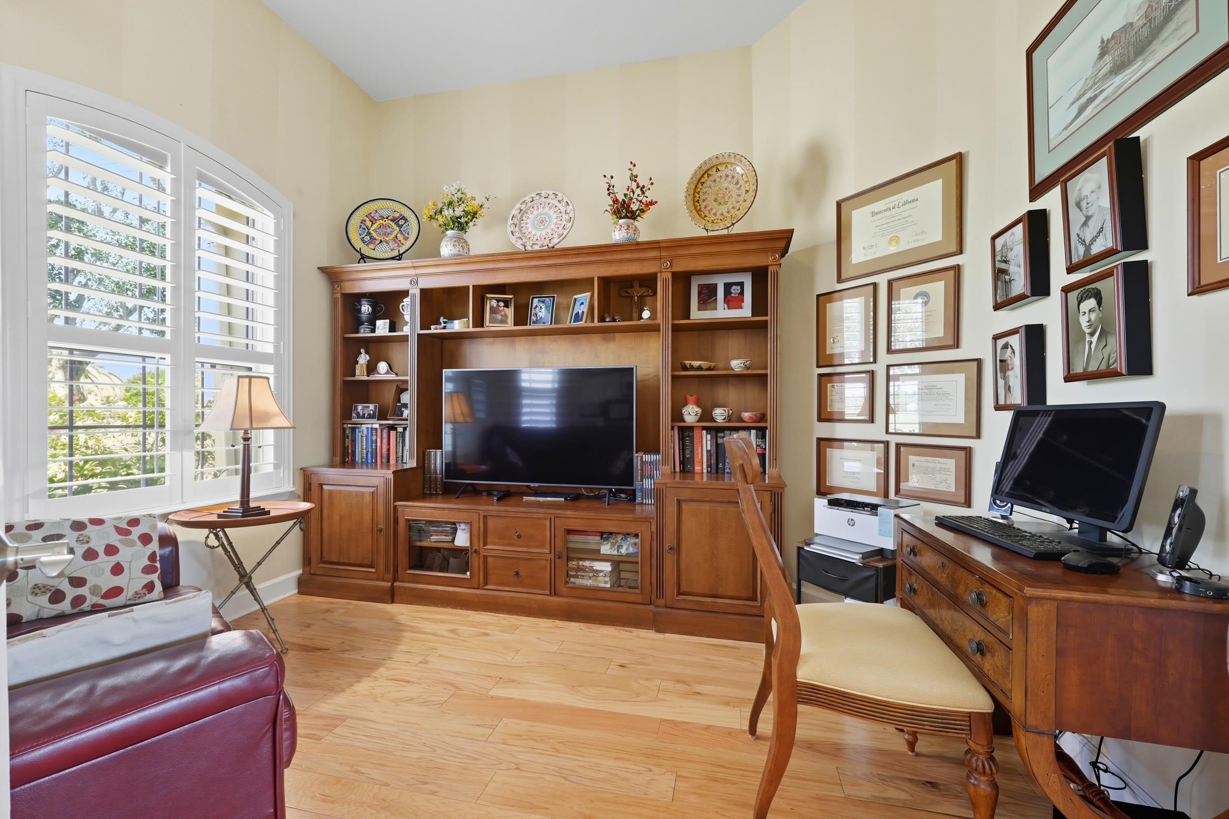 305 Marsh Point Cir