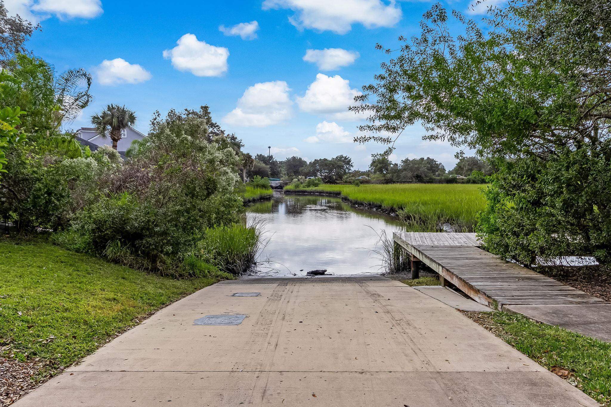 644 Sun Down Cir-Home + Buildable Lot