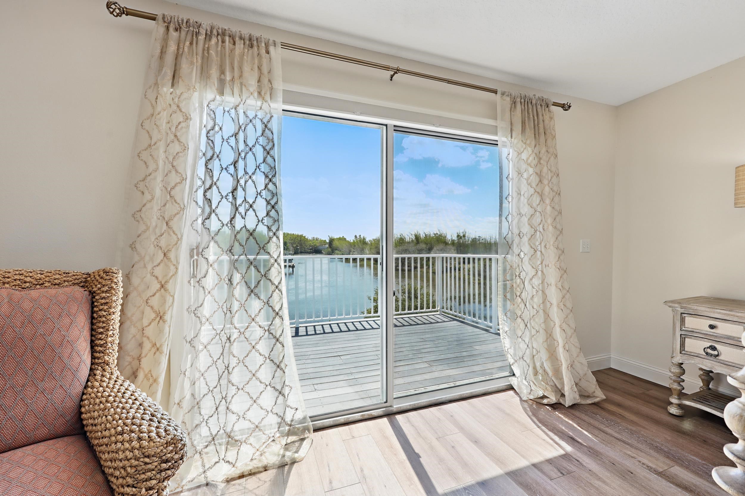 644 Sun Down Cir-Home + Buildable Lot