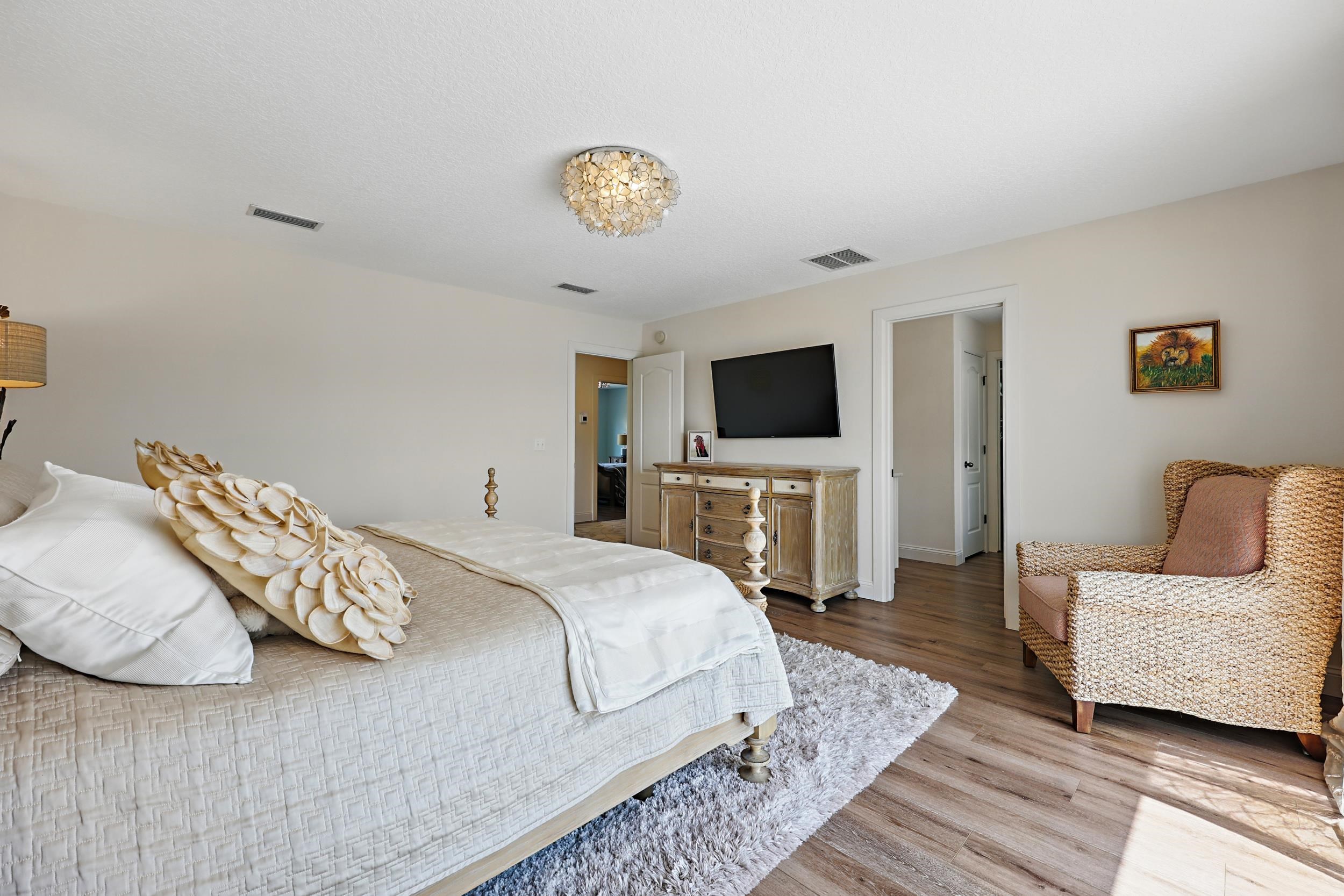 644 Sun Down Cir-Home + Buildable Lot