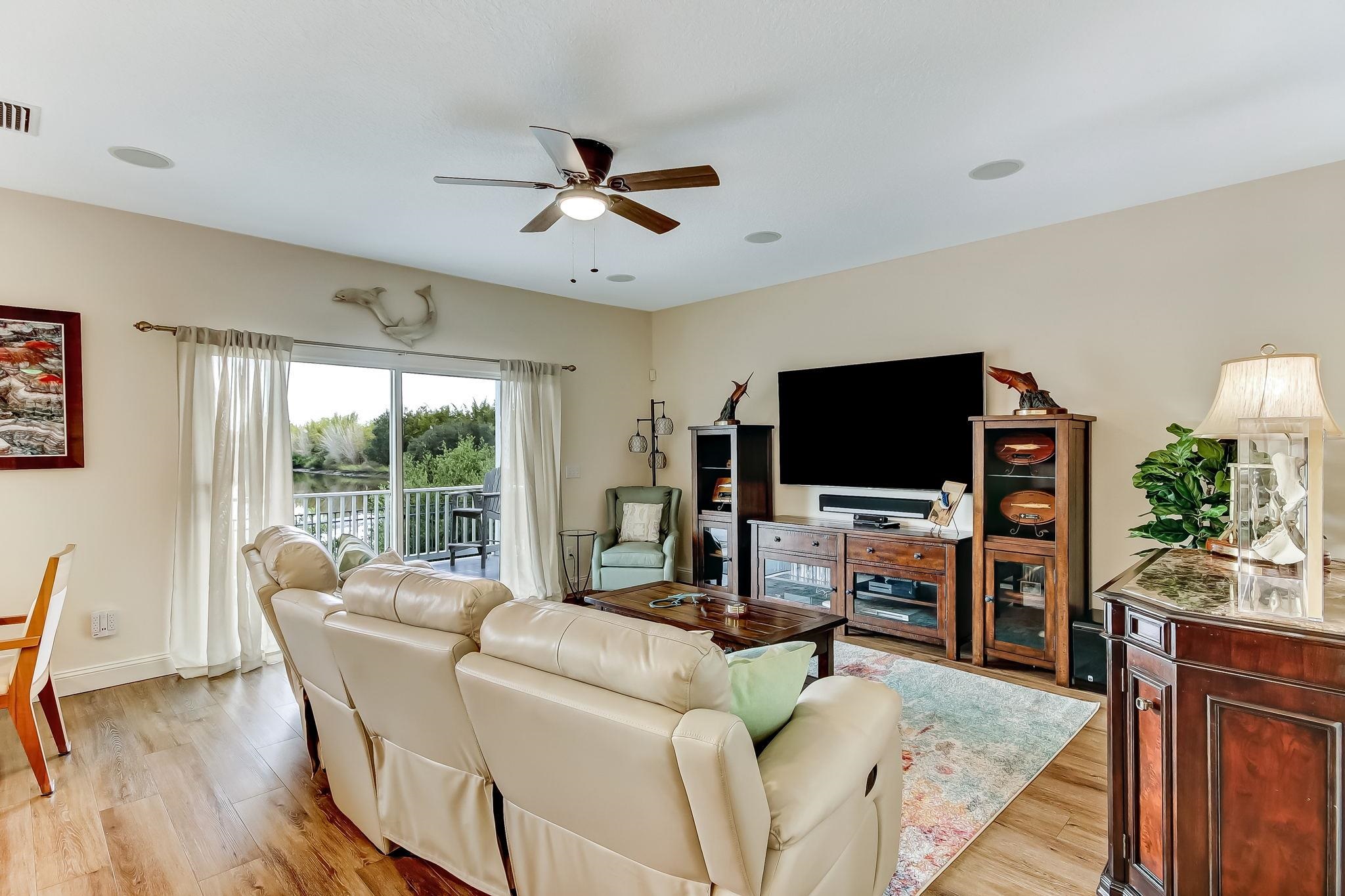 644 Sun Down Cir-Home + Buildable Lot
