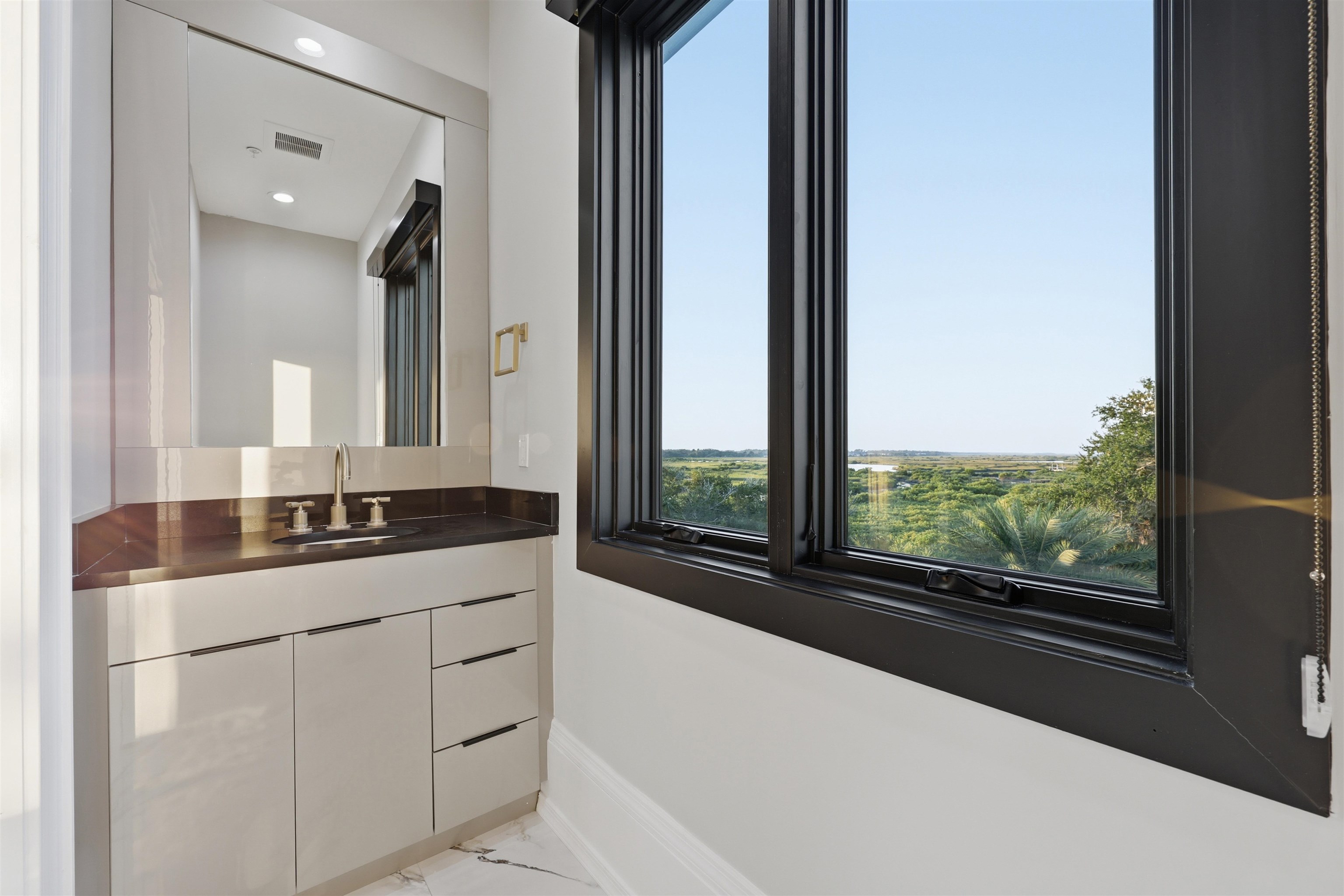 3418 Lands End Dr