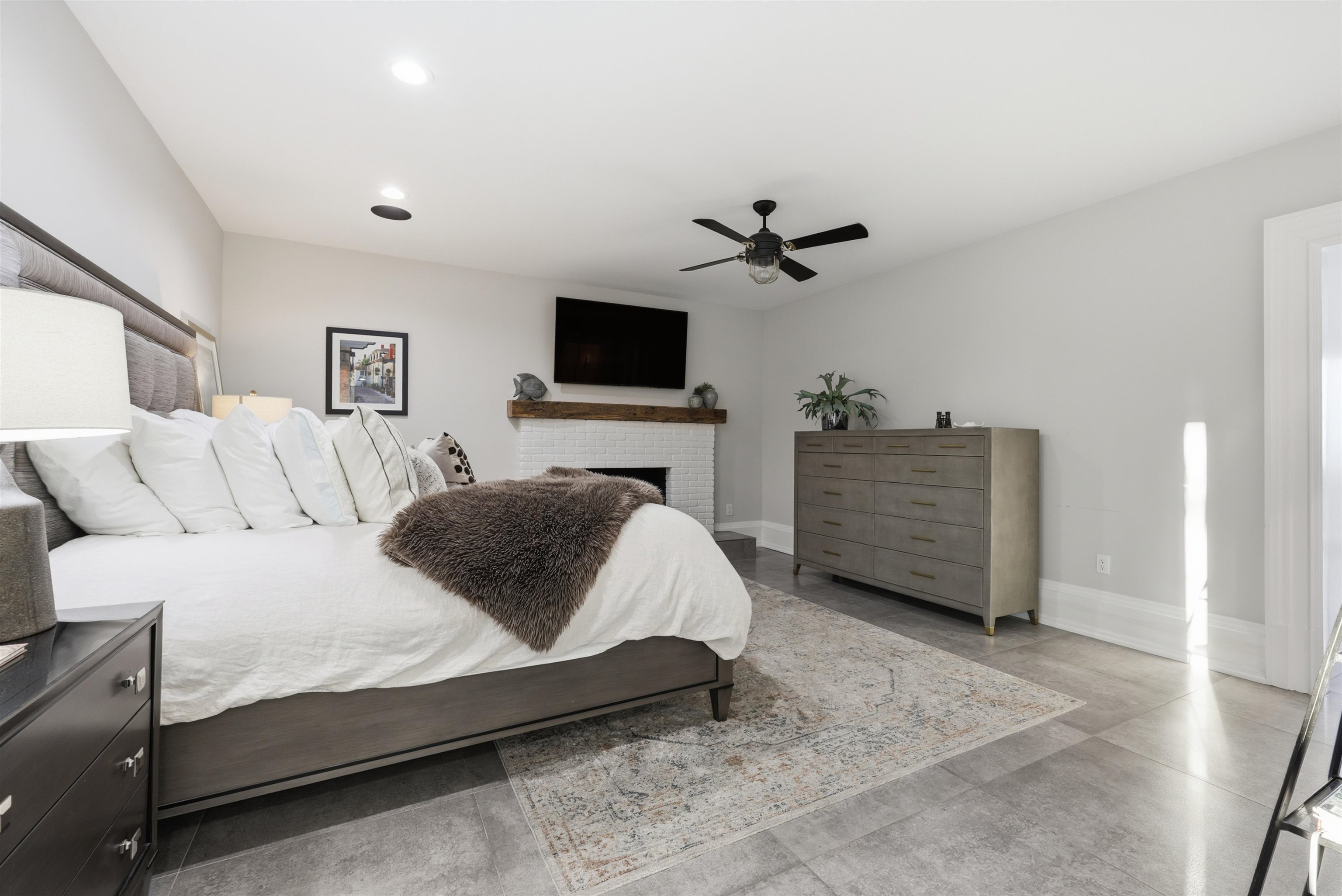 3418 Lands End Dr