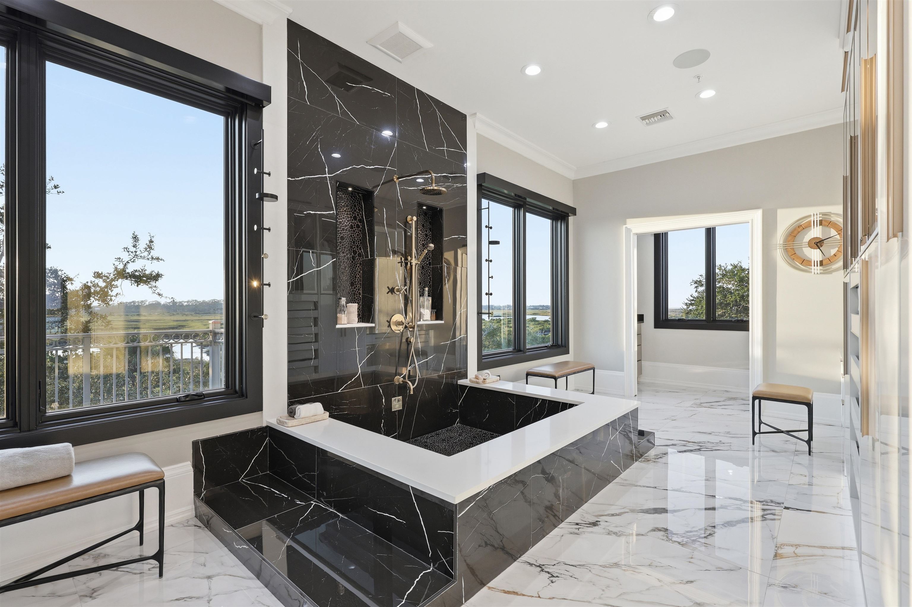3418 Lands End Dr