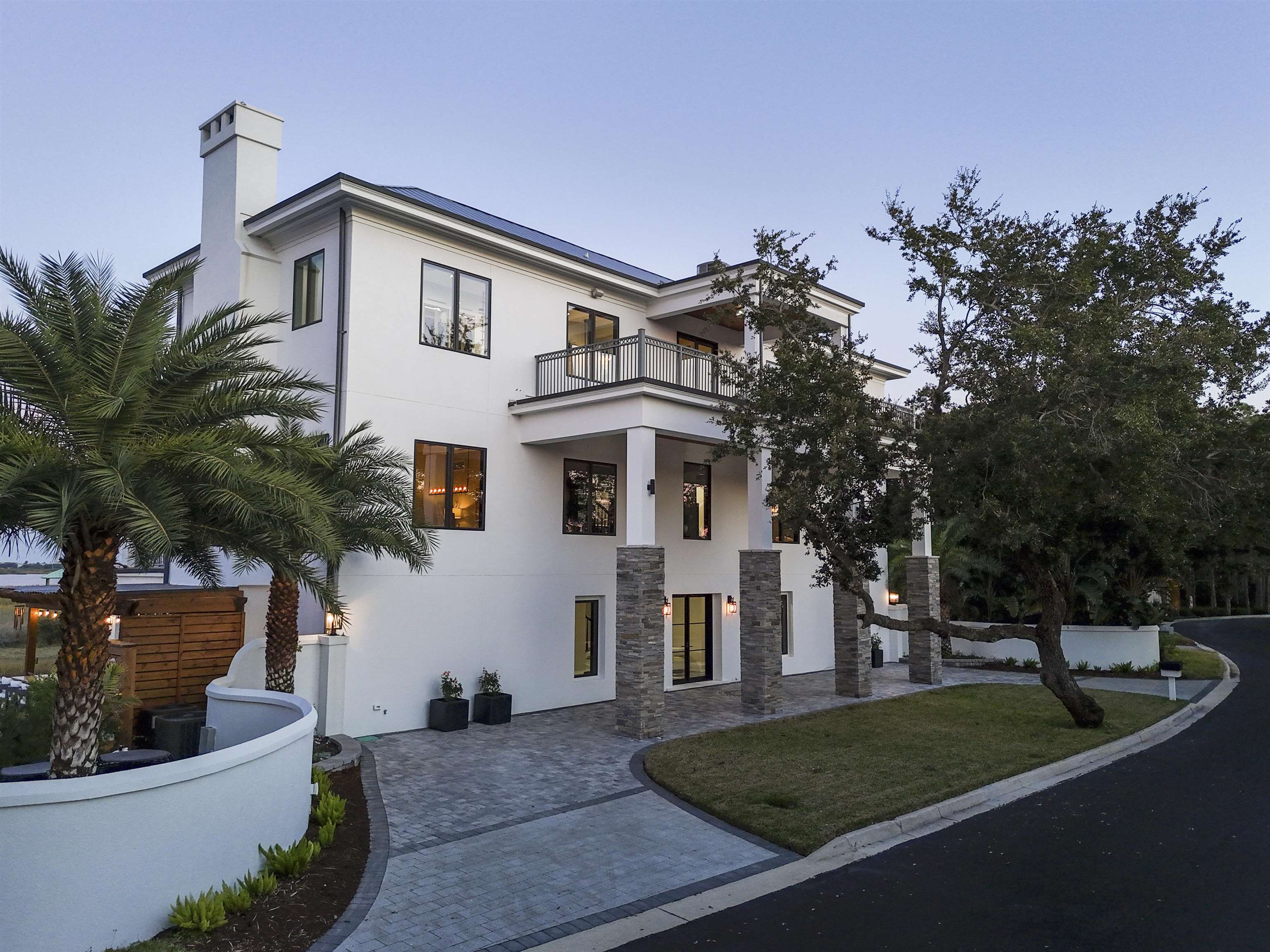 3418 Lands End Dr