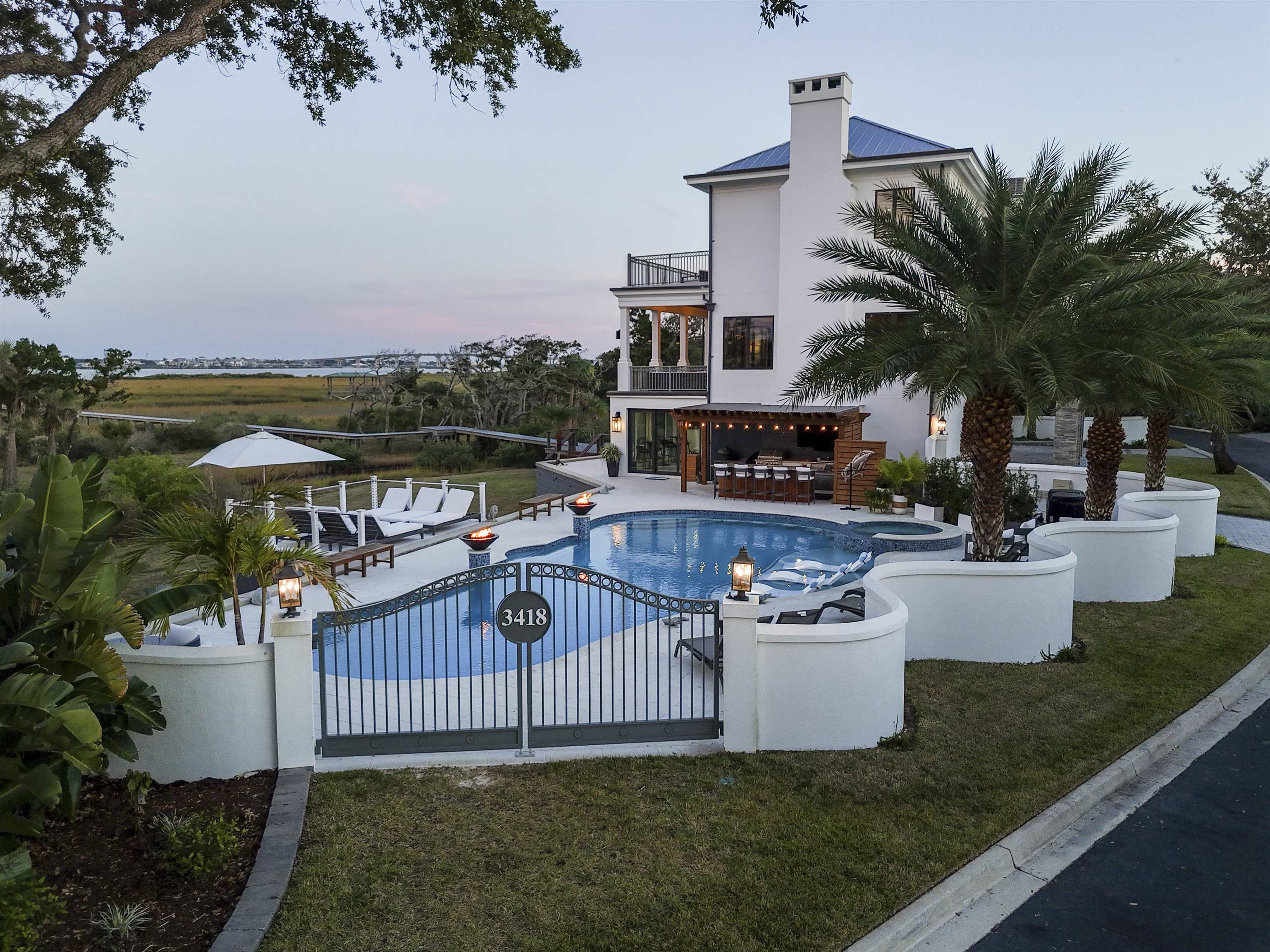 3418 Lands End Dr